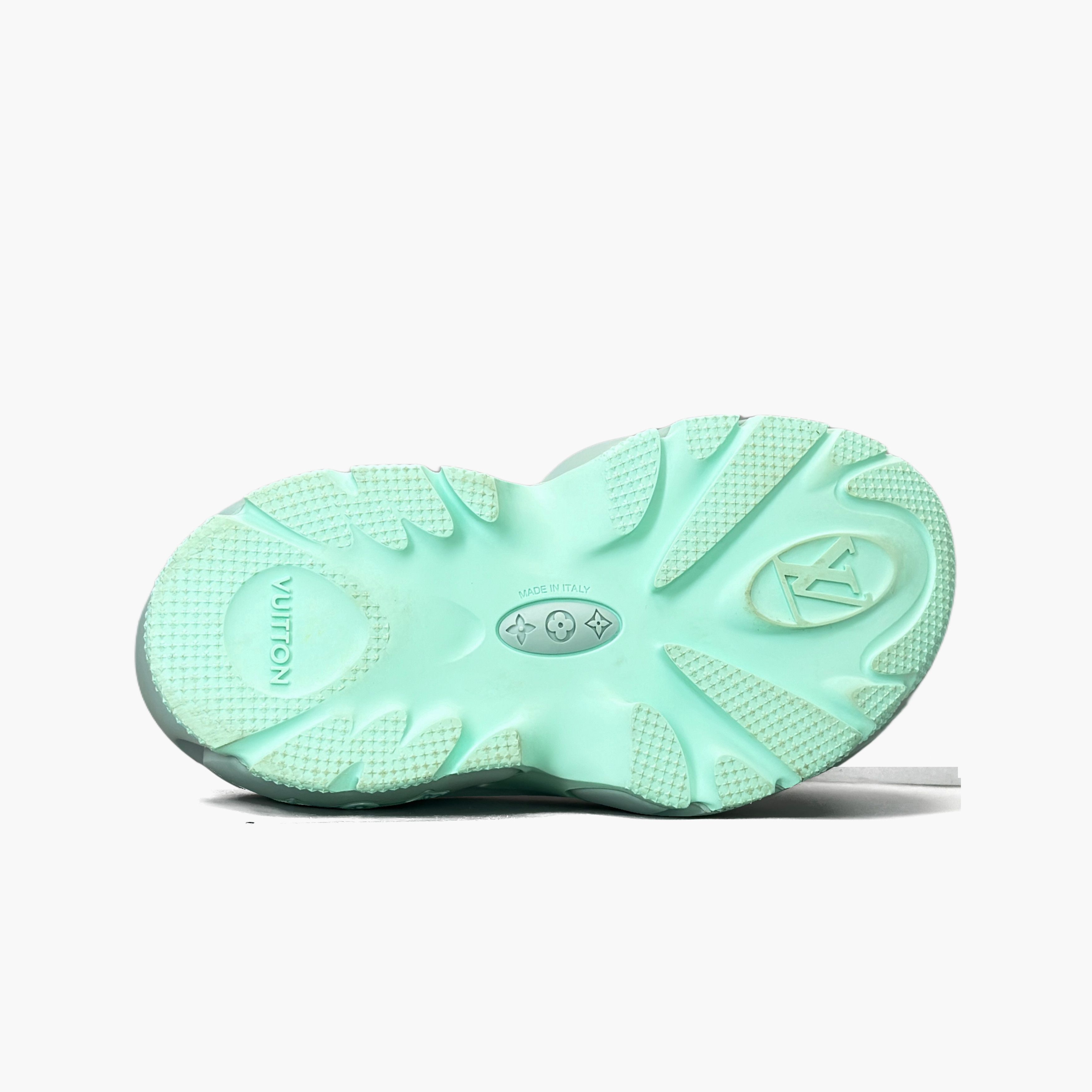 Louis Vuitton Louis Vuitton Shark Platform Slip Ons Green Size 8 Size US 8 / EU 41 - 7 Thumbnail