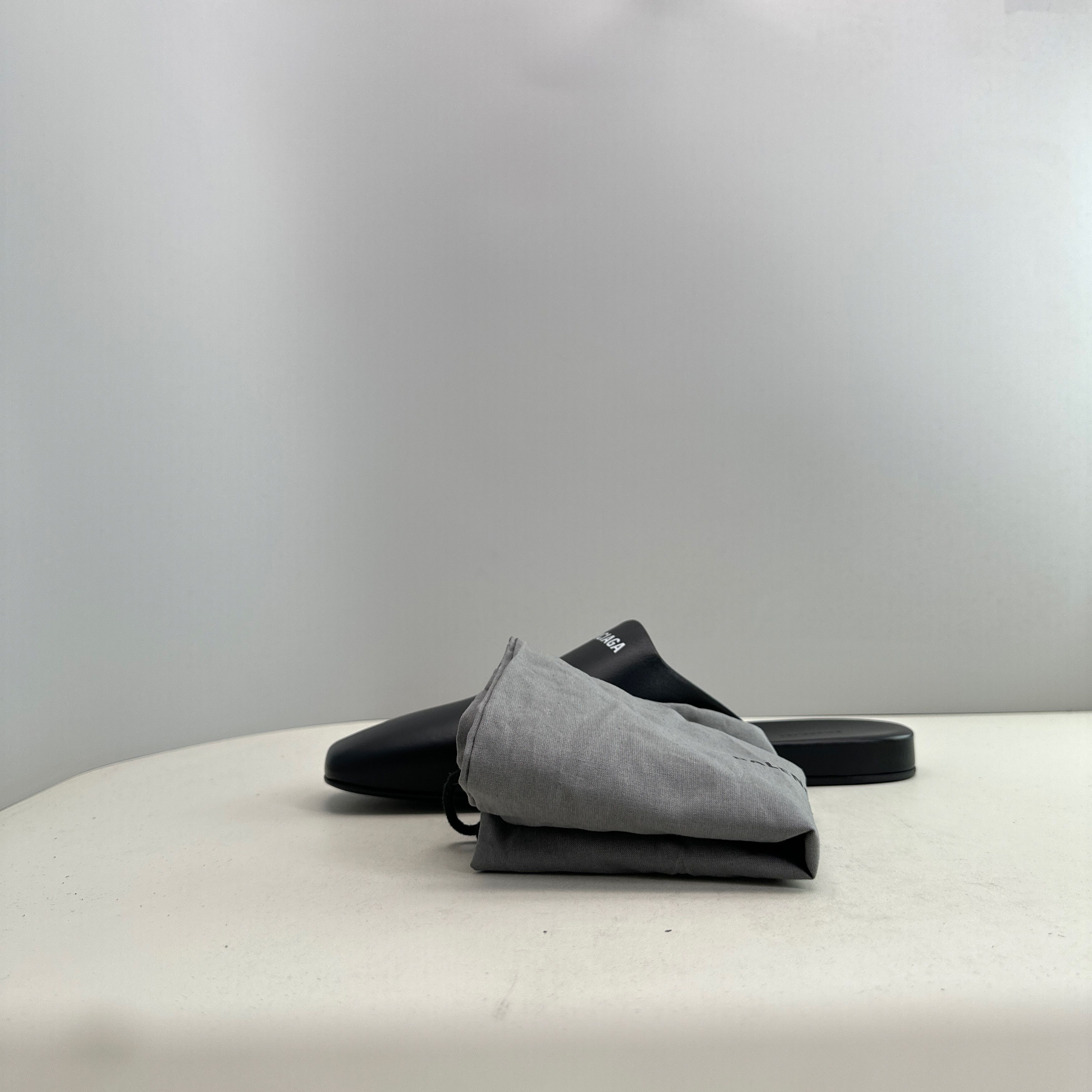 Balenciaga Balenciaga Logo Leather Mules Size 10 Size US 10 / EU 43 - 10 Thumbnail