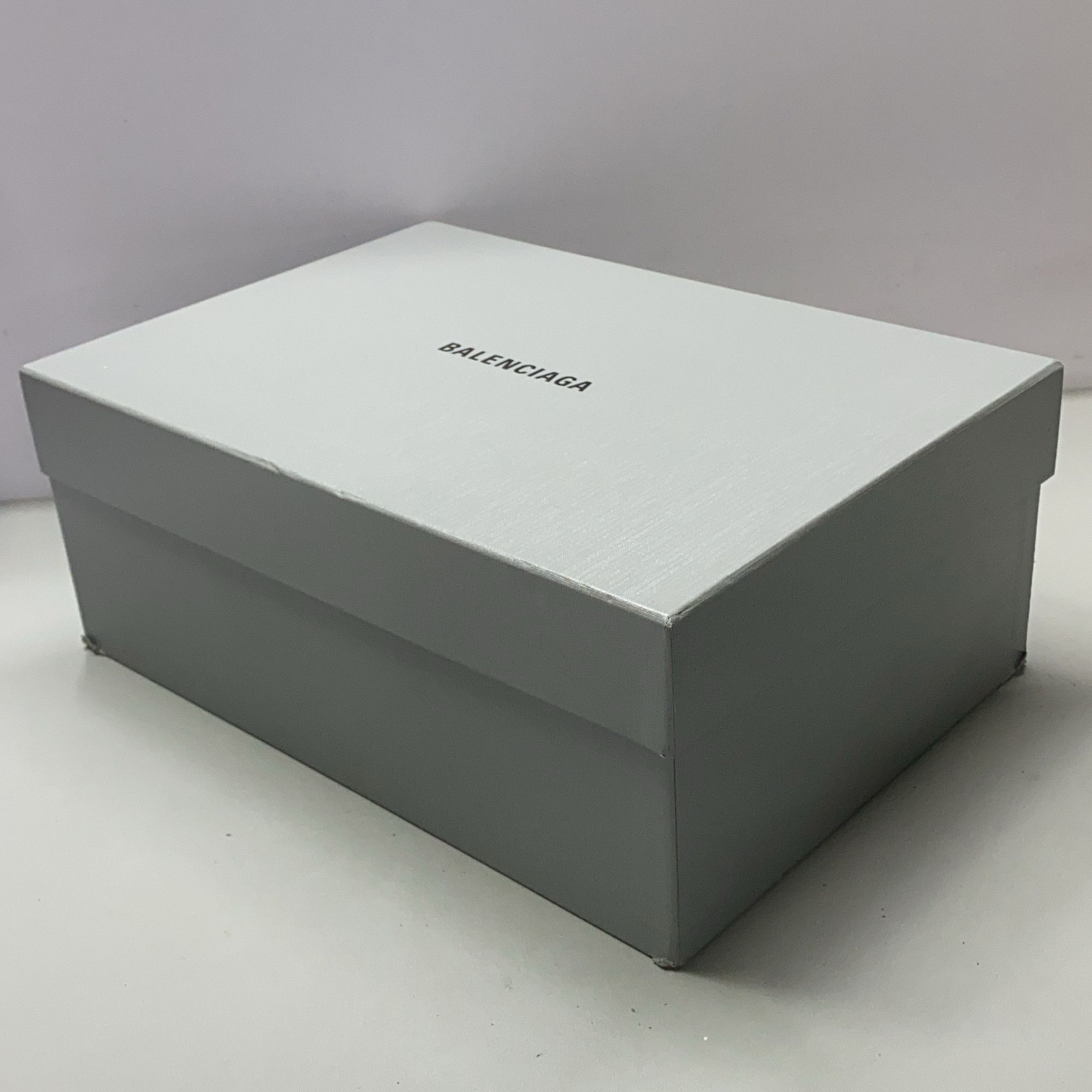 Balenciaga Balenciaga Suede Buckle Slip Ons Size 43 Size US 10 / EU 43 - 11 Thumbnail