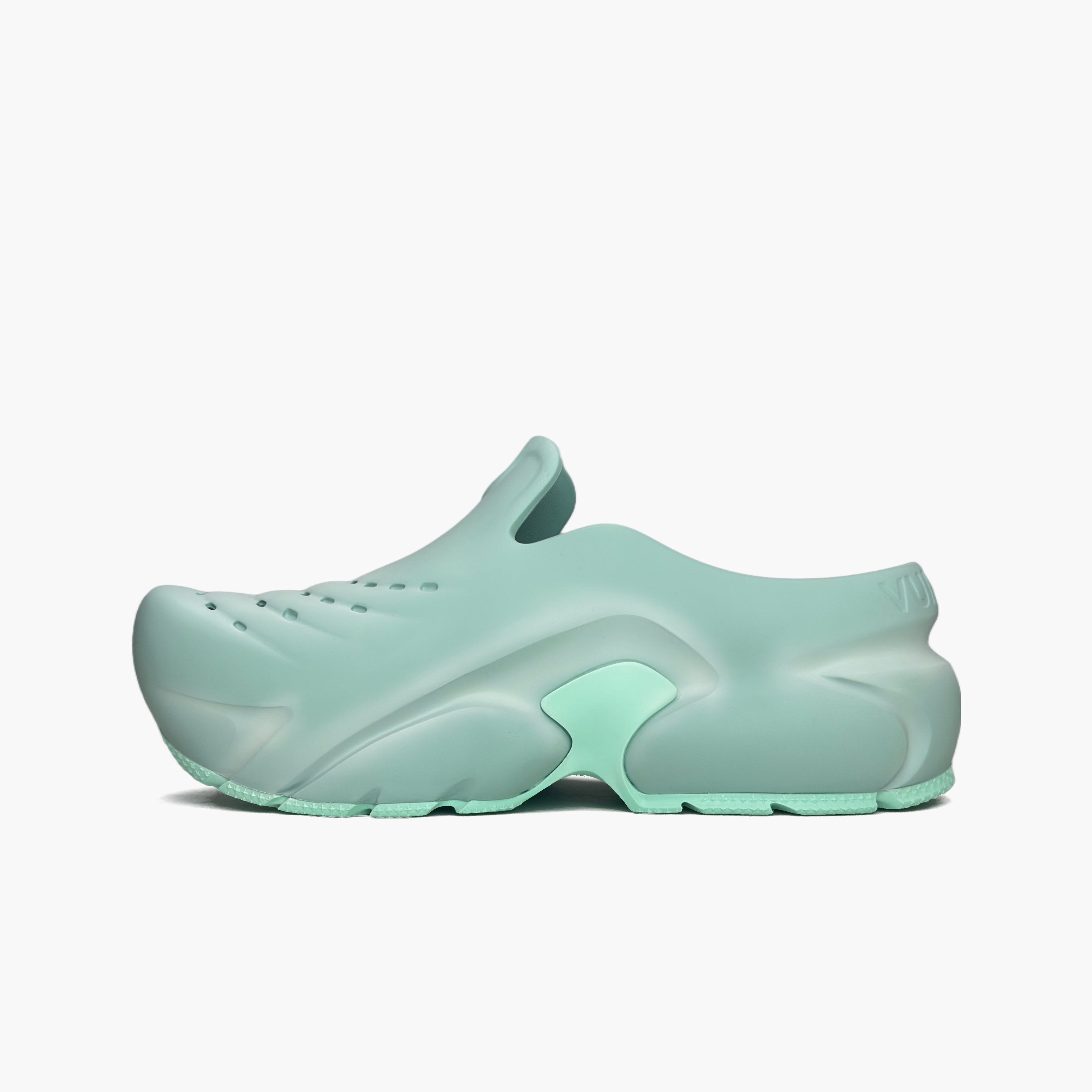 Louis Vuitton Louis Vuitton Shark Clog Green Size 10 Size US 10 / EU 43 - 3 Thumbnail