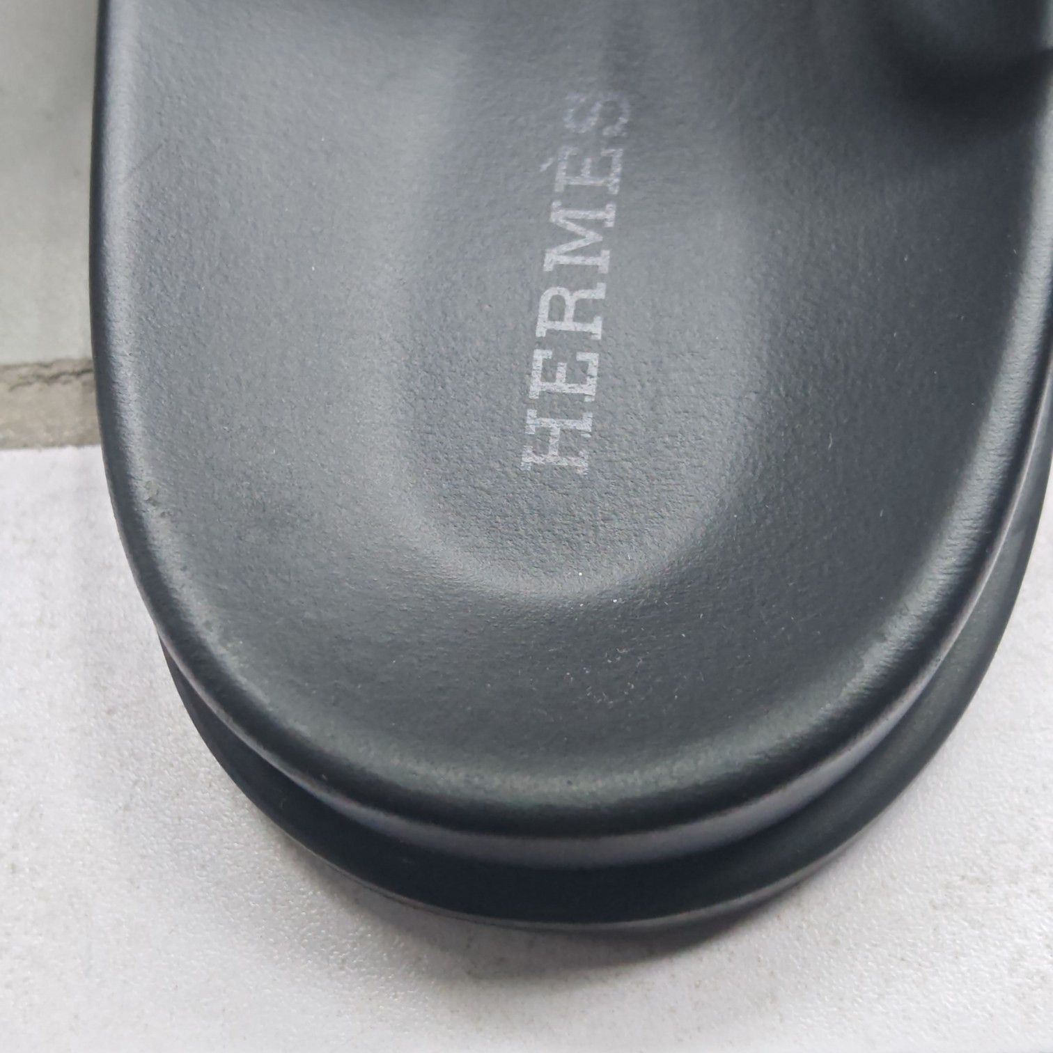 Hermes Hermès Chypre Leather Sandals Black Size 41.5 Size US 8.5 / EU 41-42 - 10 Thumbnail