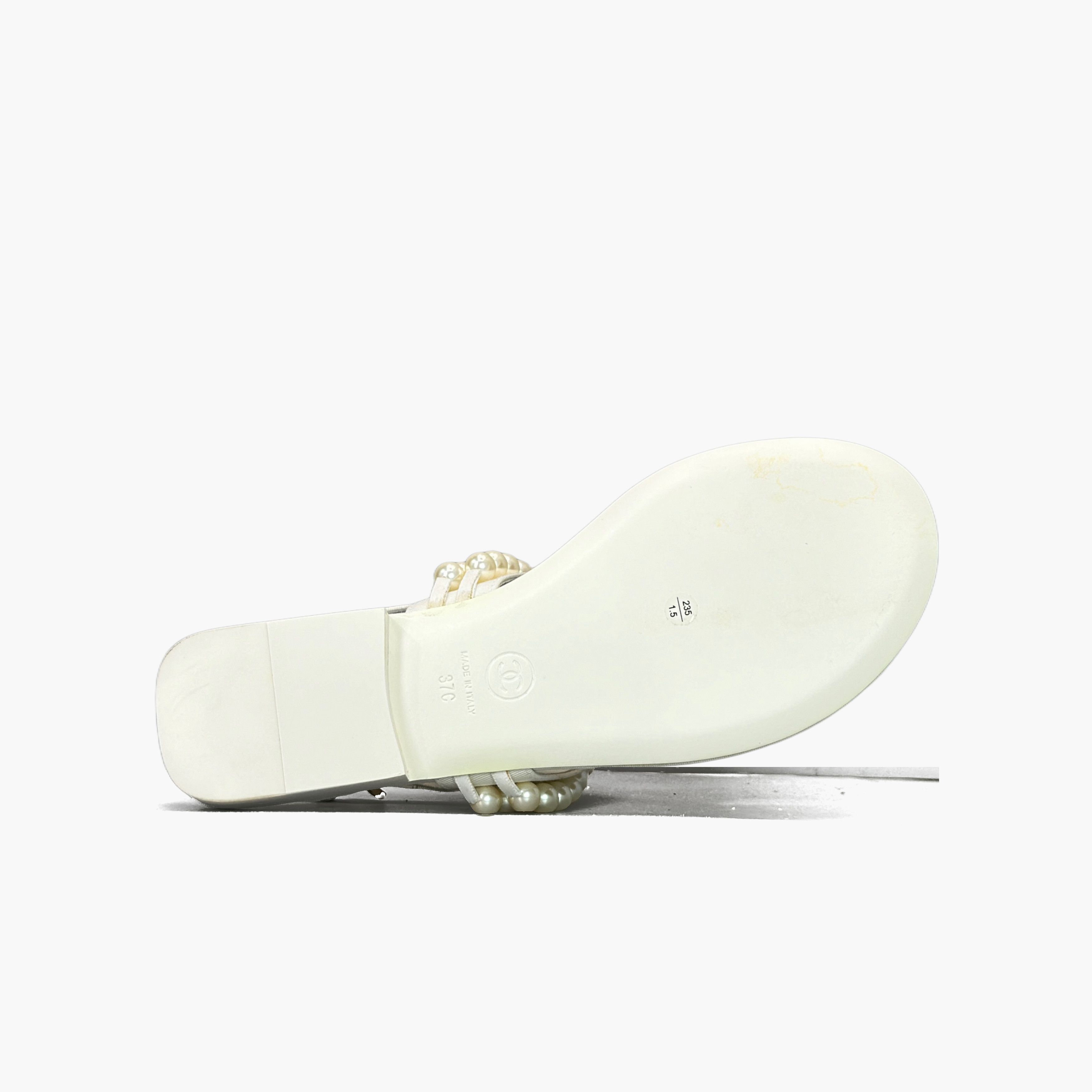 Chanel Chanel Pearl Sandals Size 37 Size US 7 / IT 37 - 7 Thumbnail