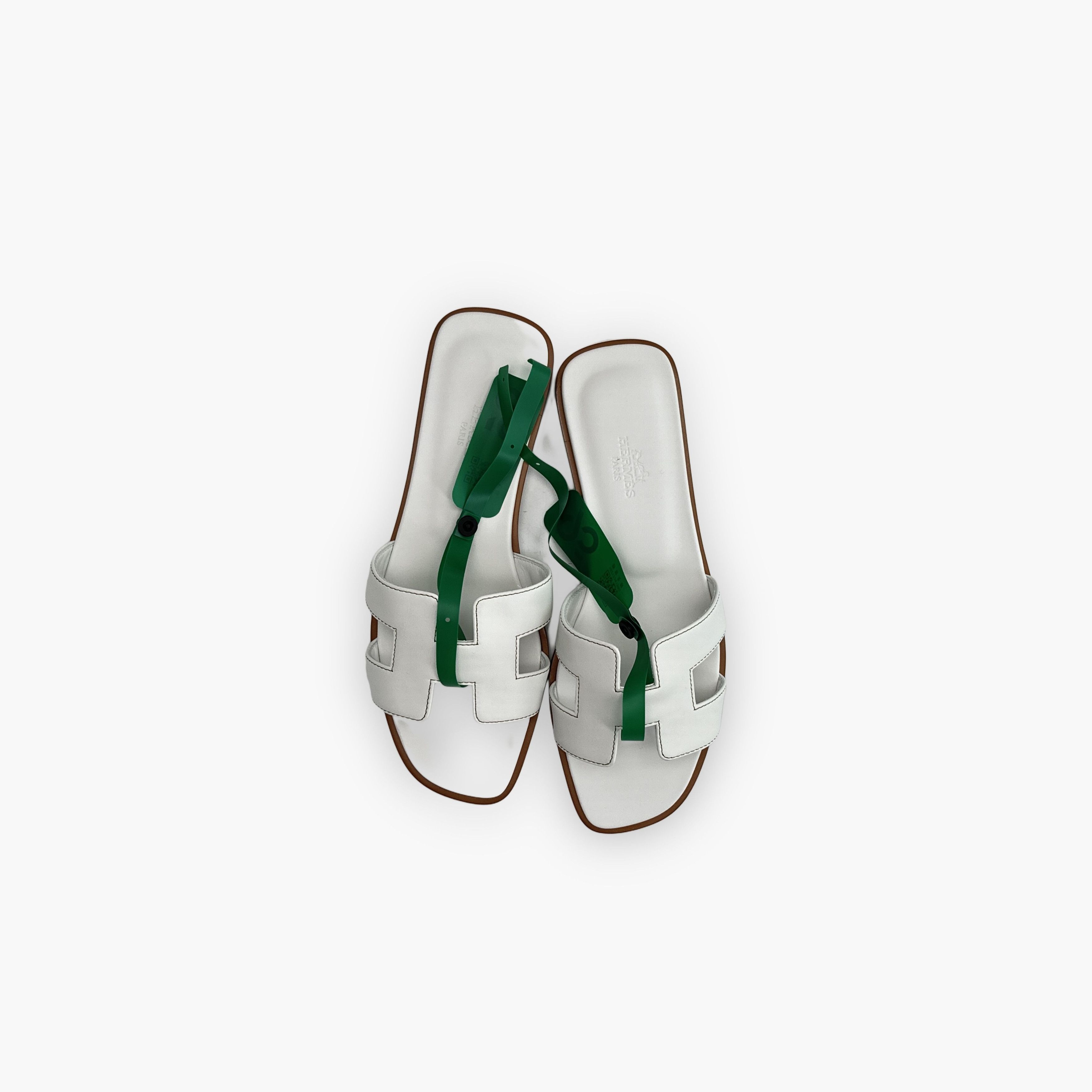 Hermes Hermes Oran Leather Sandals White Size 37 Size US 7 / IT 37 - 9 Thumbnail