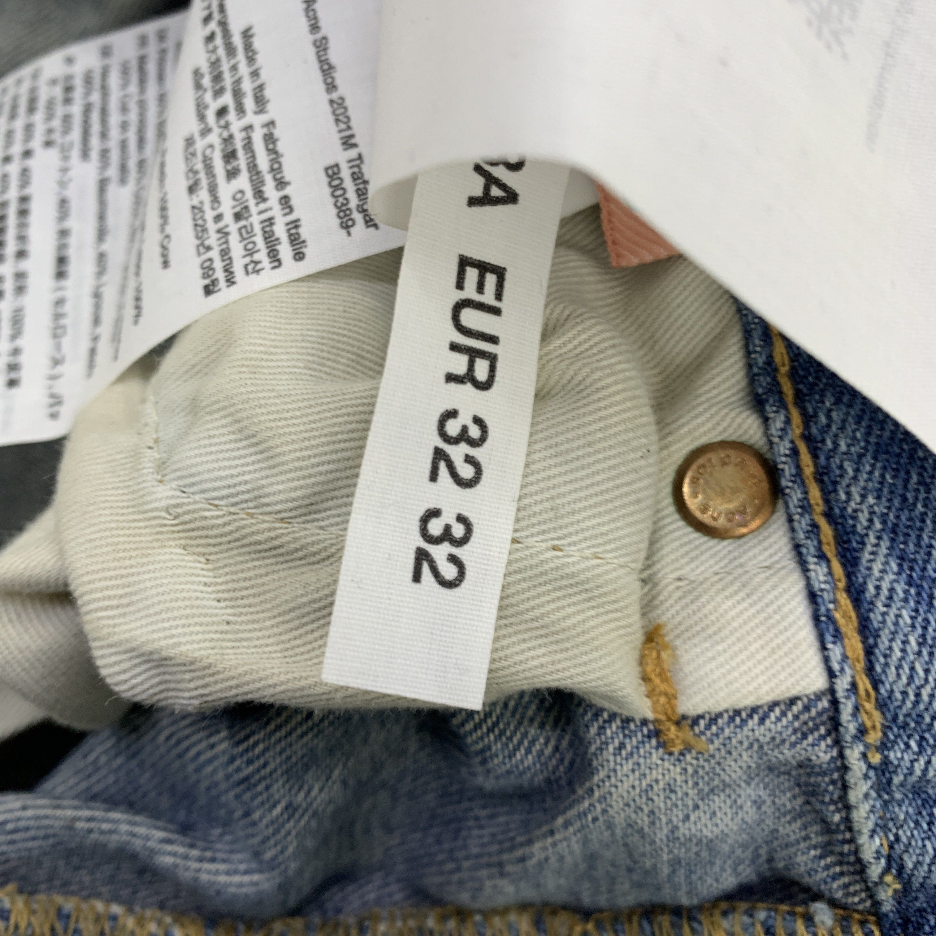 Acne Studios Acne Studios Paint Splatter 2021M Jeans 32/32 Size US 32 / EU 48 - 4 Thumbnail