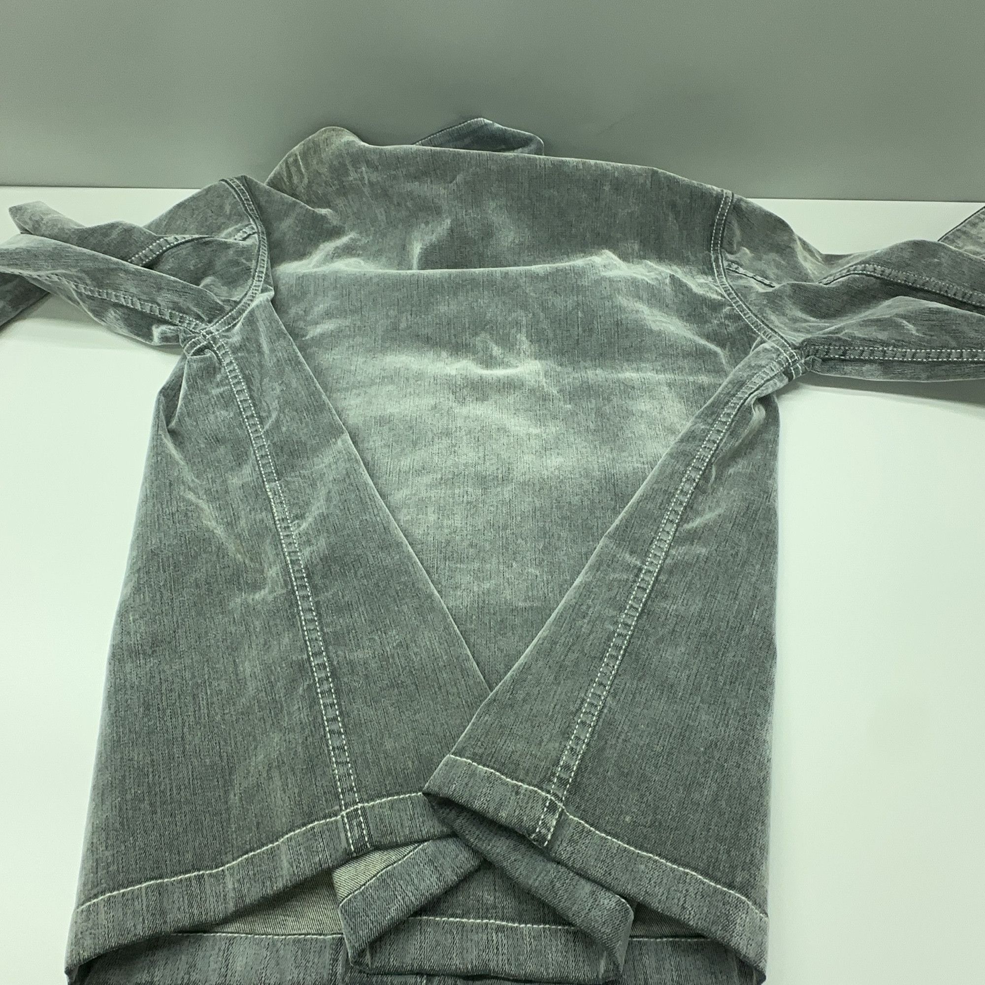 Dior Dior Logo Embroidered Denim Shirt Size 46 Size US S / EU 44-46 / 1 - 14 Thumbnail