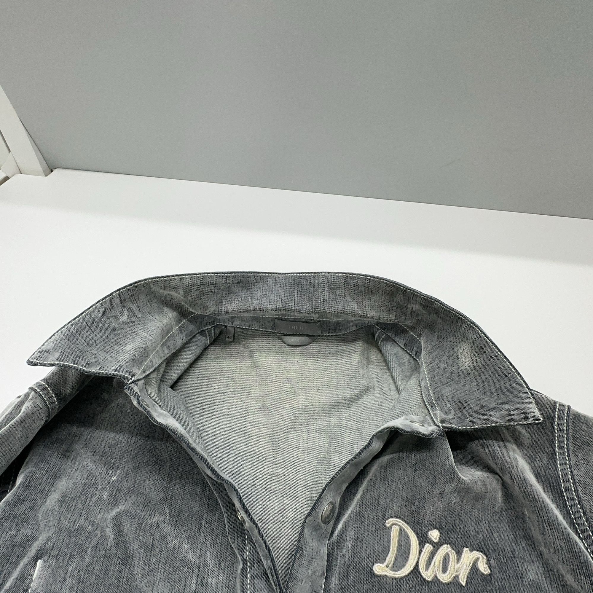 Dior Dior Logo Embroidered Denim Shirt Size 46 Size US S / EU 44-46 / 1 - 6 Thumbnail
