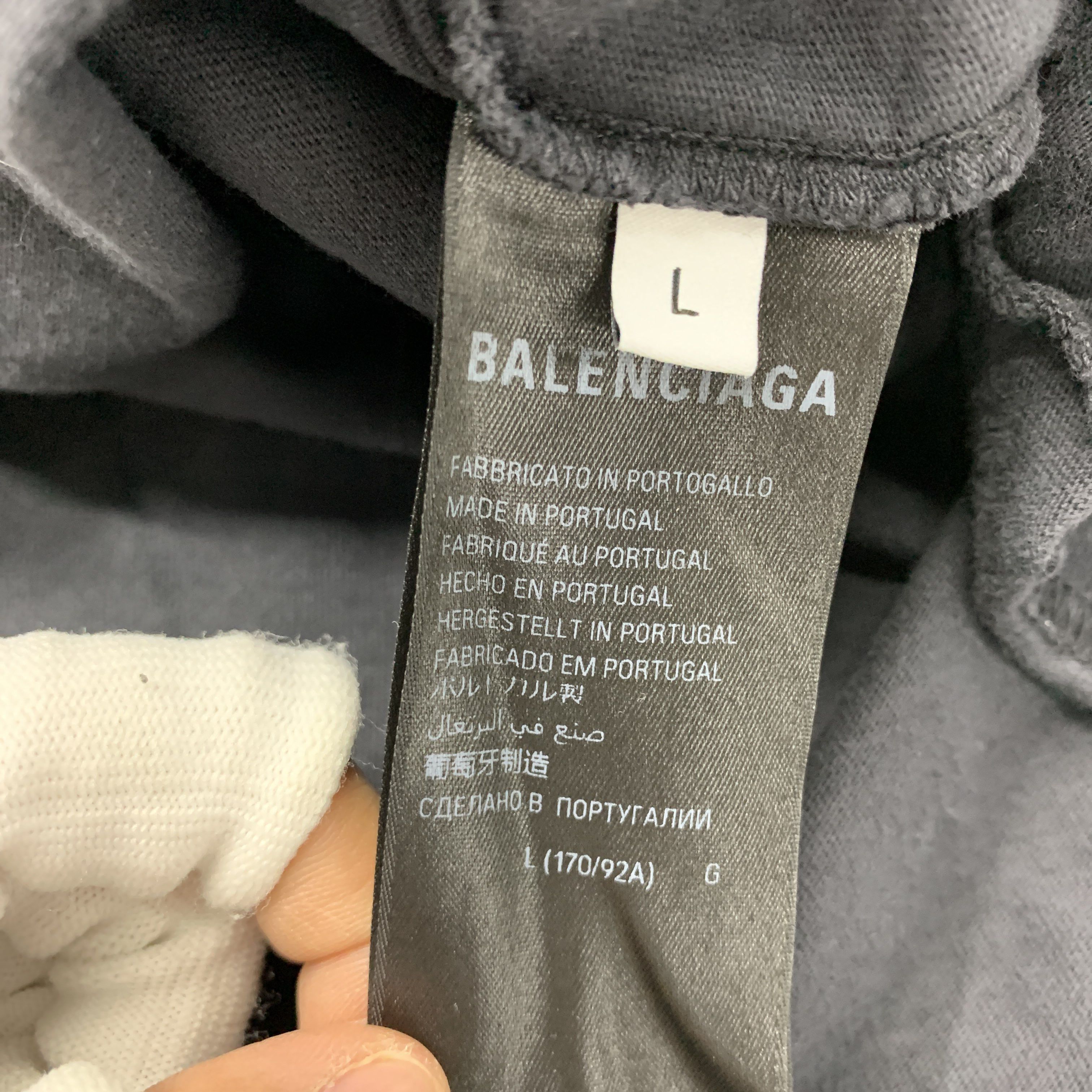 Balenciaga Balenciaga New Year Graphic T-Shirt Size L Size US L / EU 52-54 / 3 - 5 Thumbnail
