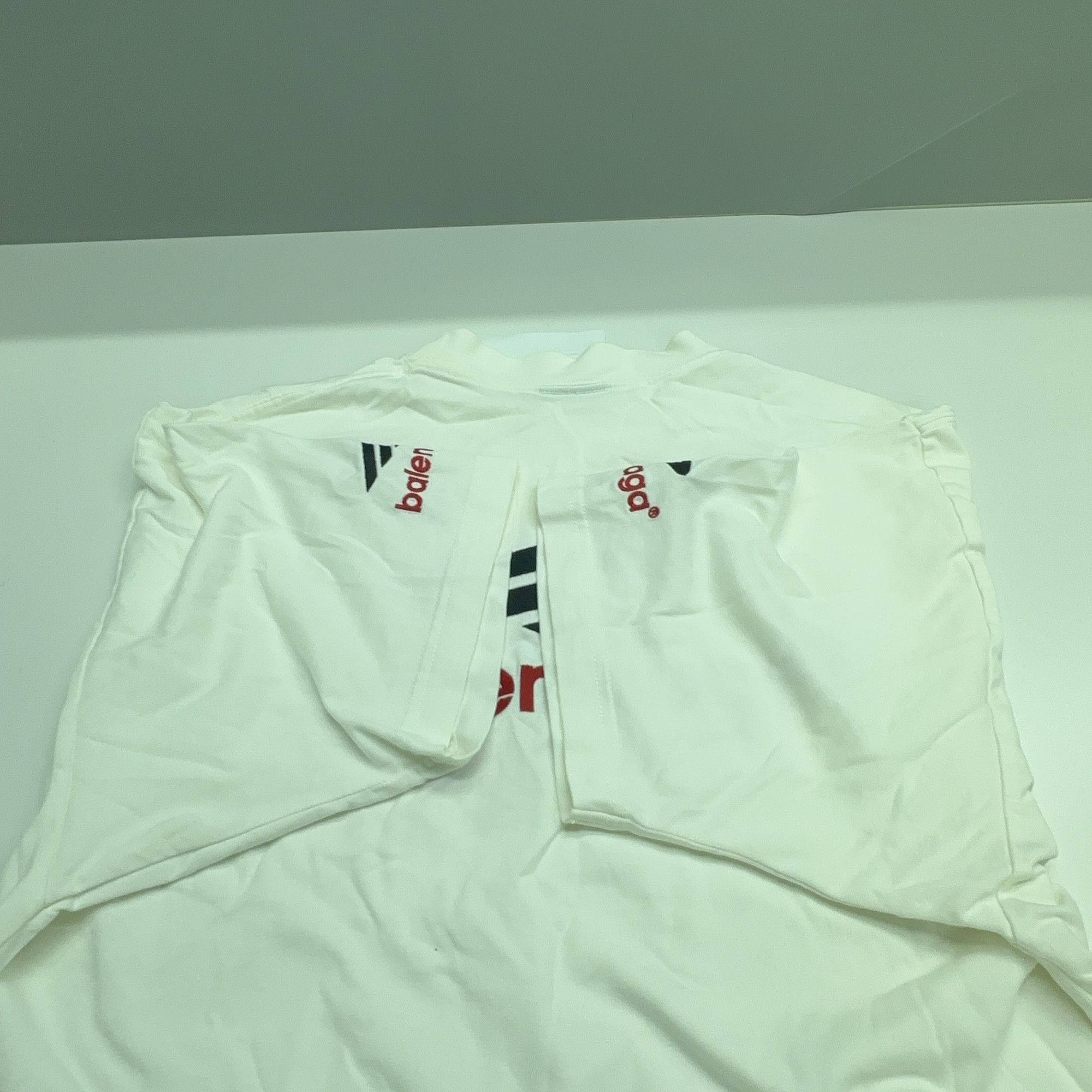 Balenciaga Balenciaga 3B Sports Icon T-Shirt XXS Size US XXS / EU 40 - 8 Thumbnail