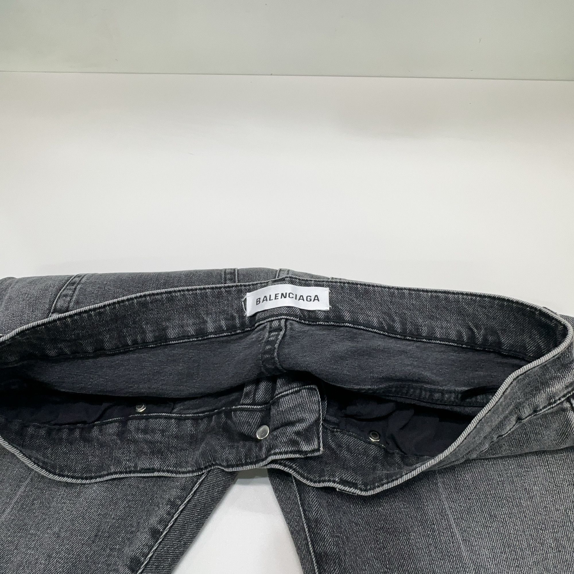 Balenciaga Balenciaga Washed Gray Denim Jeans Size 30 Size US 30 / EU 46 - 6 Thumbnail