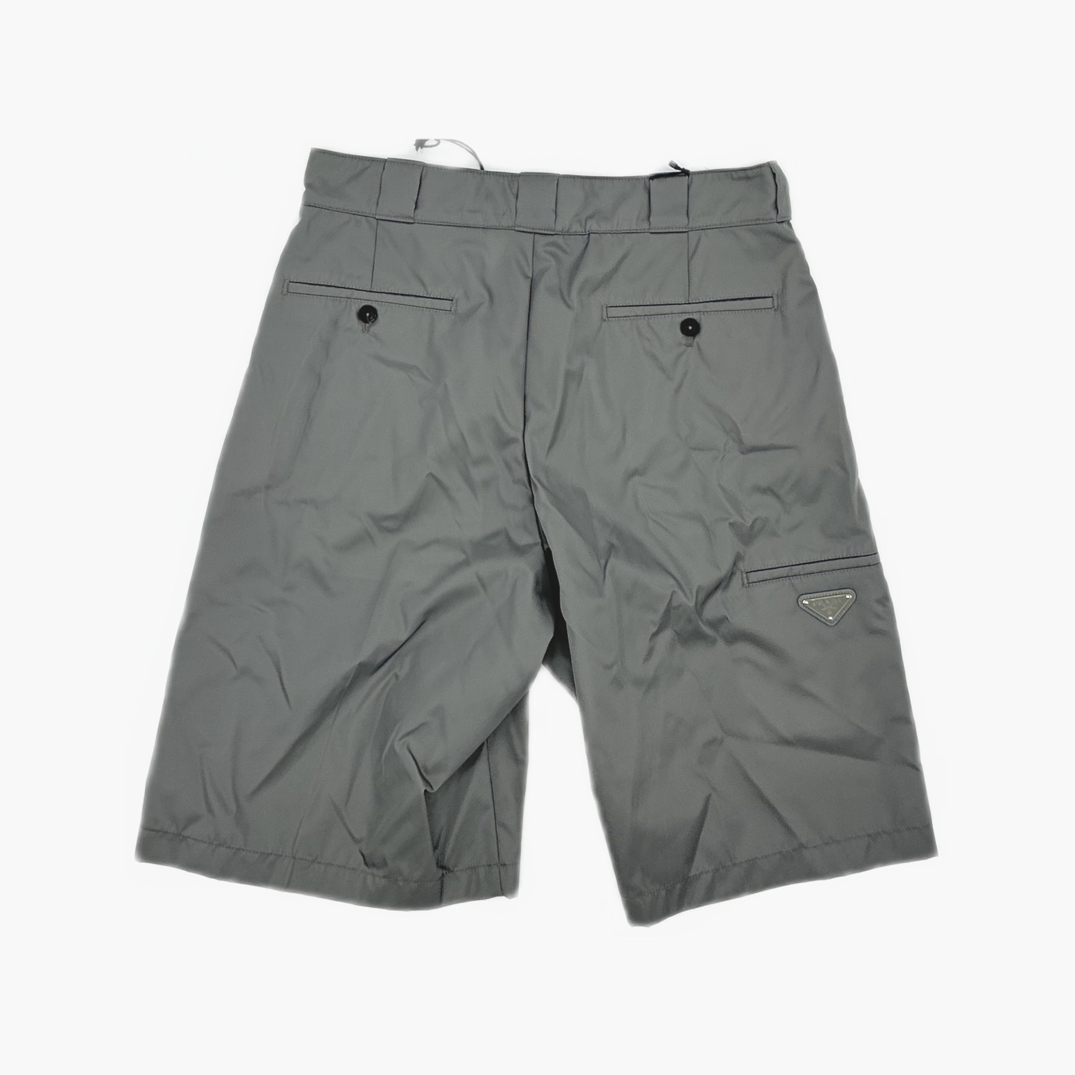 Prada Prada Re-Nylon Logo Shorts Size 46 Size US 30 / EU 46 - 2 Thumbnail