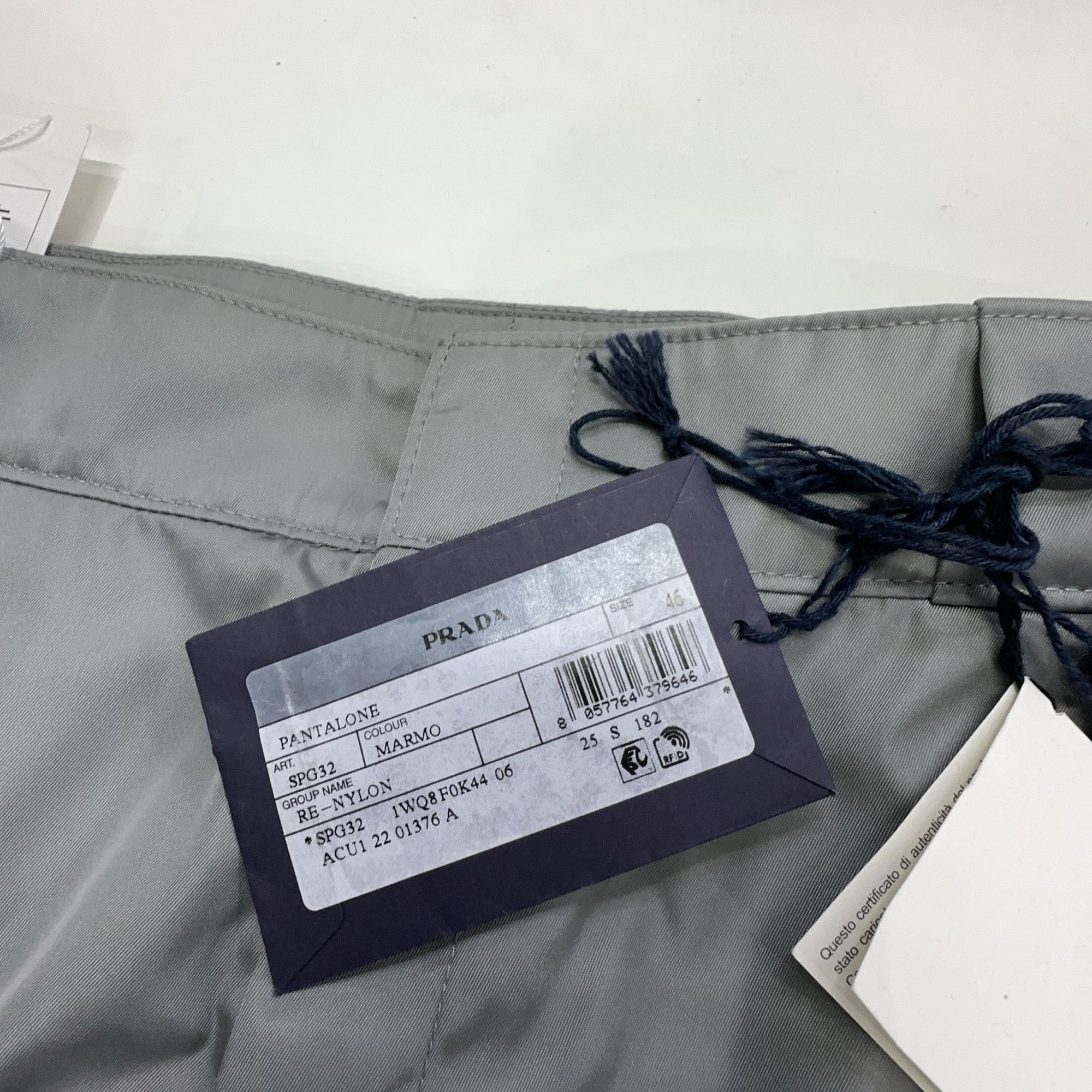 Prada Prada Re-Nylon Logo Shorts Size 46 Size US 30 / EU 46 - 3 Thumbnail