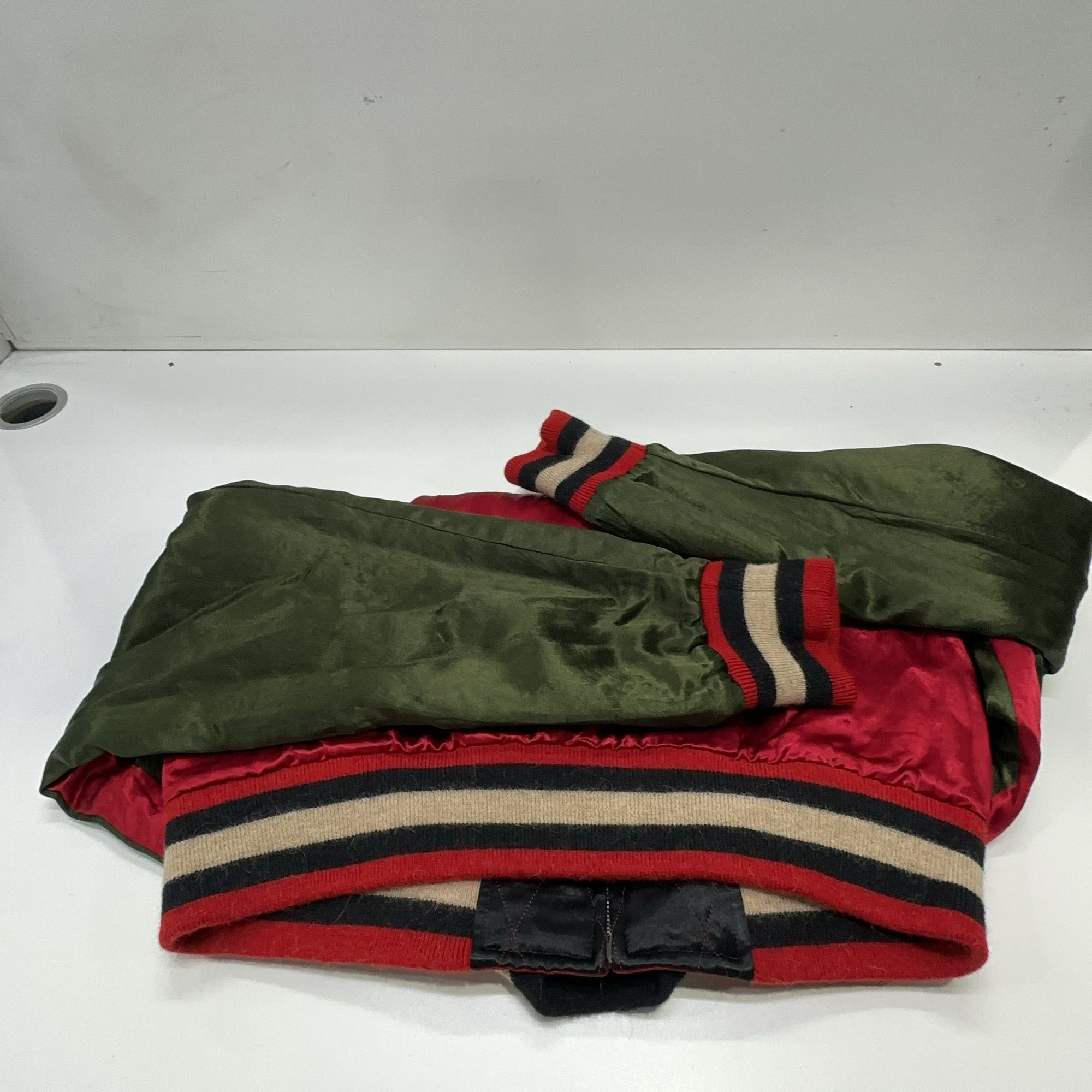 Gucci Gucci Reversible Bomber Jacket Size M Size US M / EU 48-50 / 2 - 19 Thumbnail
