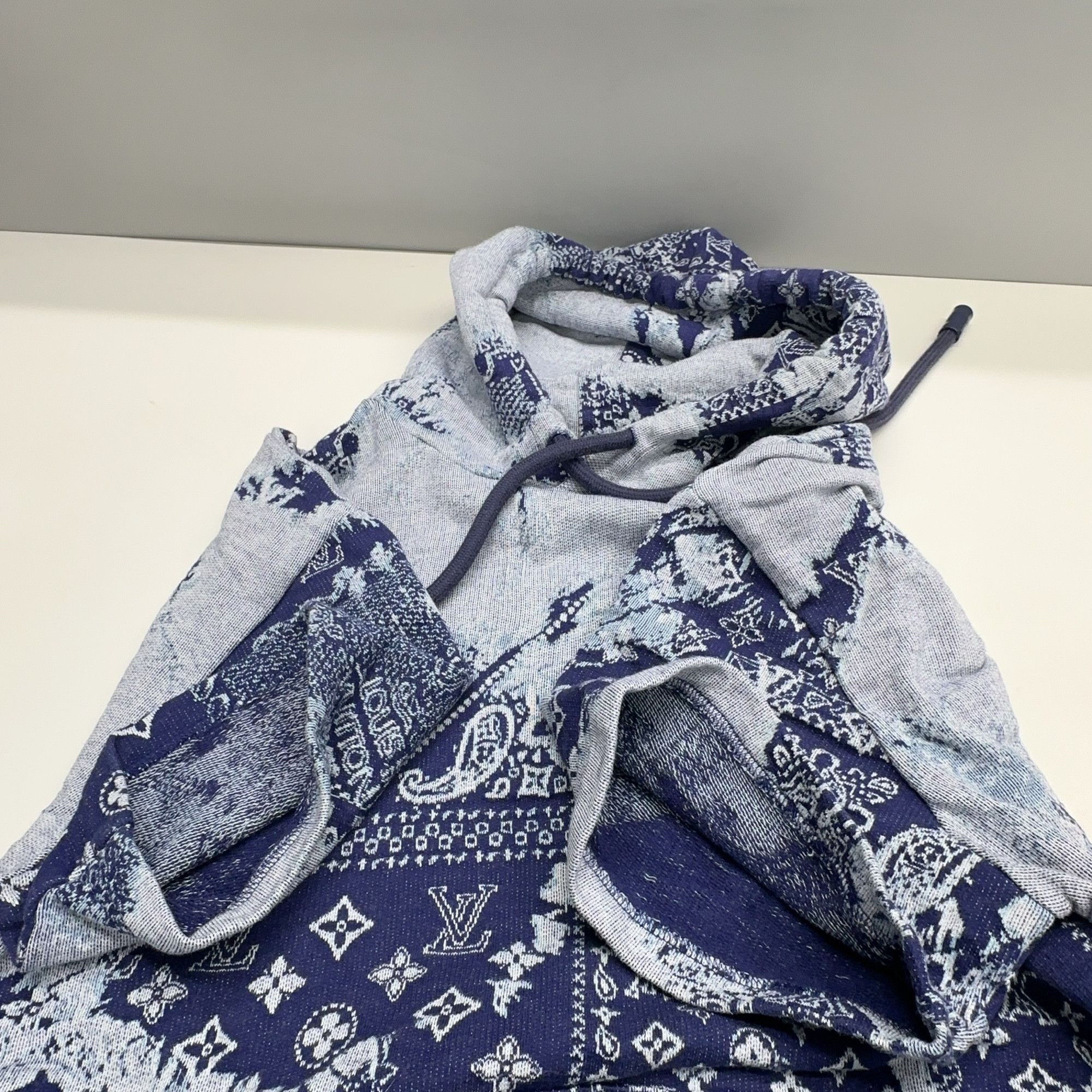 Louis Vuitton Louis Vuitton Bandana Monogram Short Sleeve Hoodie Size L Size US L / EU 52-54 / 3 - 7 Thumbnail