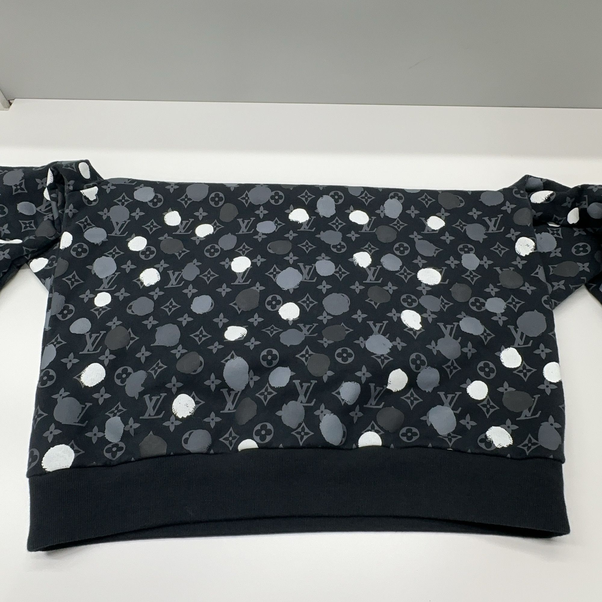 Louis Vuitton Louis Vuitton x Yayoi Kusama Monogram Dot Sweatshirt Size M Size US M / EU 48-50 / 2 - 7 Thumbnail