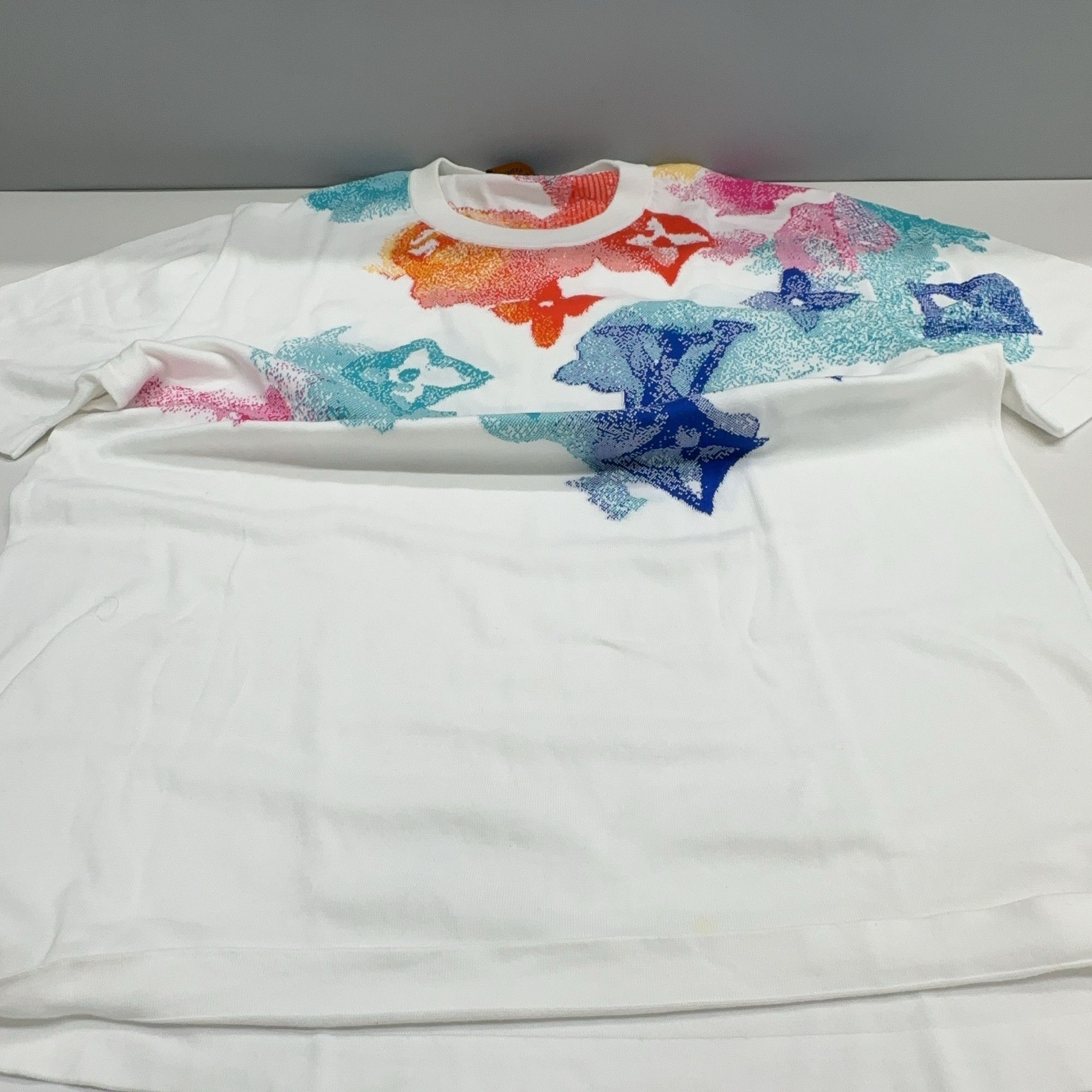 Louis Vuitton Louis Vuitton Watercolor Logo Short Sleeve T-Shirt Size XL Size US XL / EU 56 / 4 - 6 Thumbnail