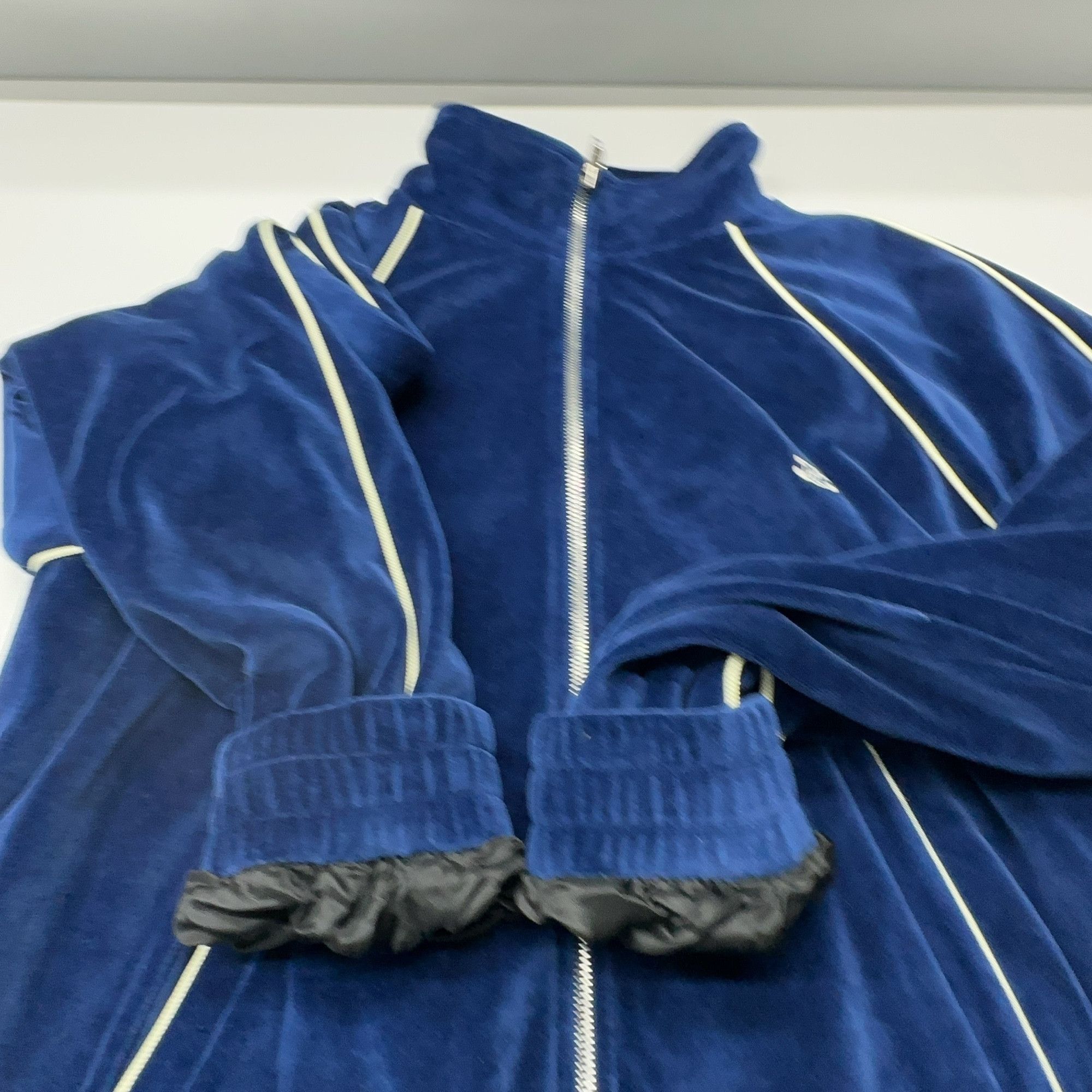 Celine Celine Logo Embroidery Velour Track Jacket Size M Size US M / EU 48-50 / 2 - 9 Thumbnail