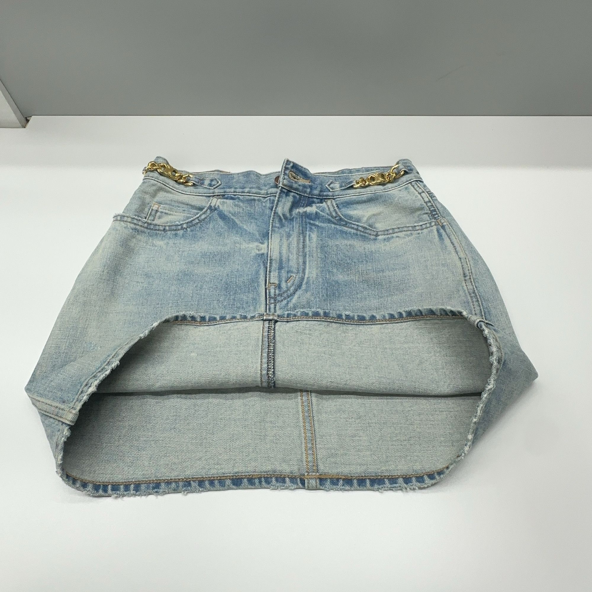 Celine Celine Chain Detail Denim Mini Skirt Size 27 Size 27" / US 4 / IT 40 - 7 Thumbnail