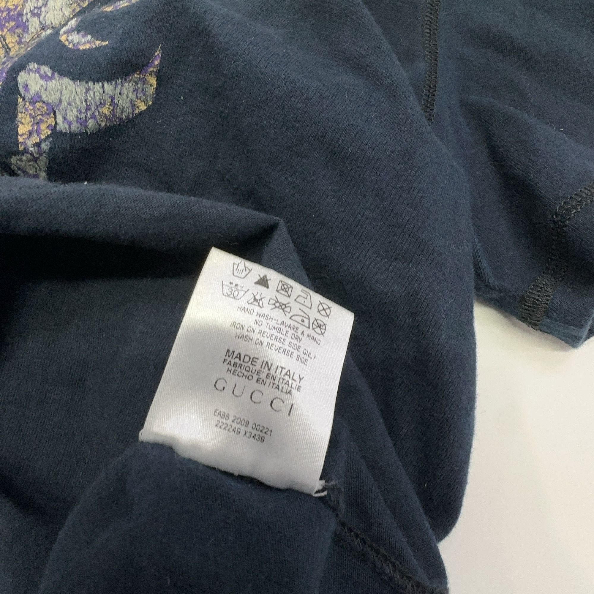 Gucci Gucci Crest Logo T-Shirt Size M Size US M / EU 48-50 / 2 - 3 Thumbnail