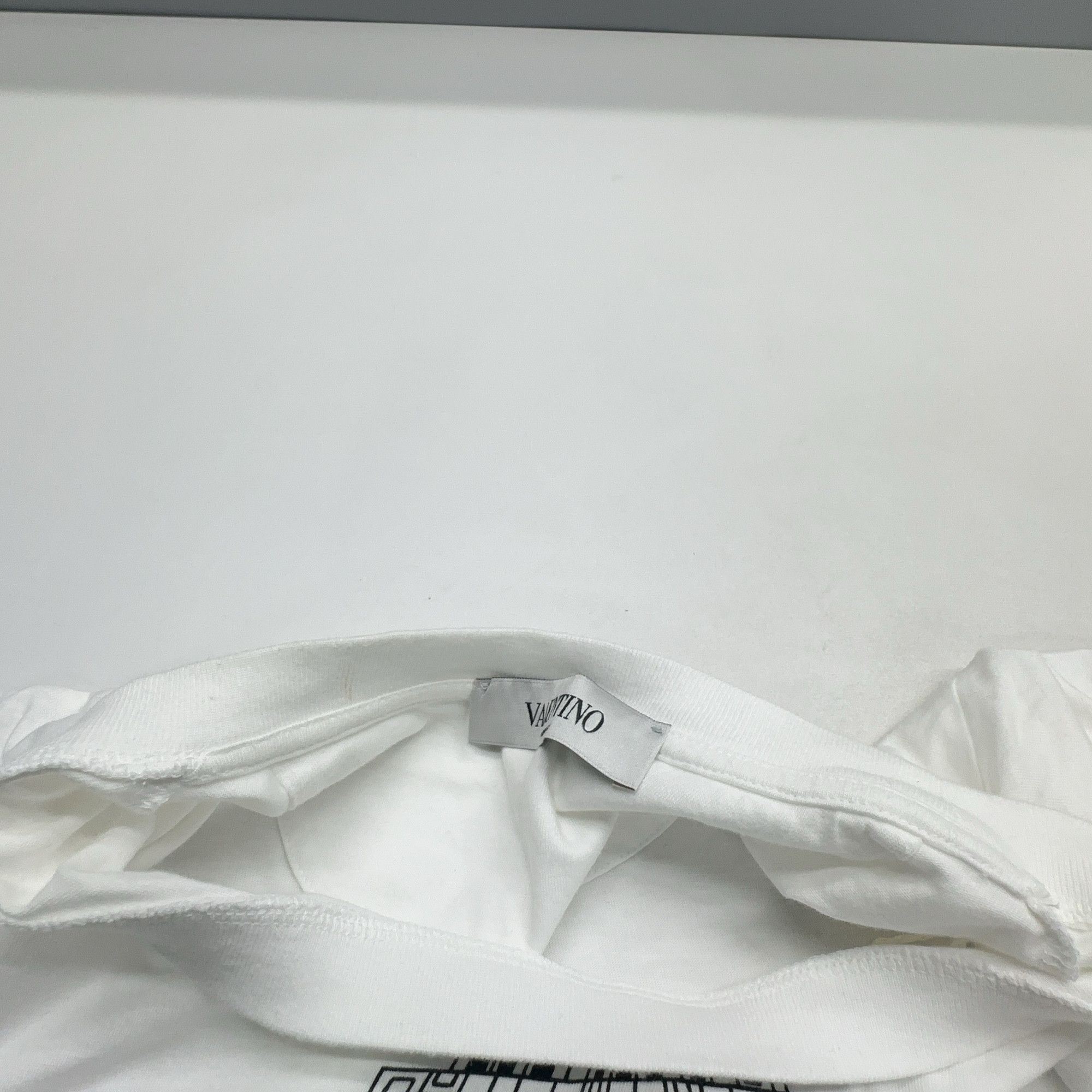 Valentino Valentino Letter Print T-Shirt Size M Size M / US 6-8 / IT 42-44 - 6 Thumbnail