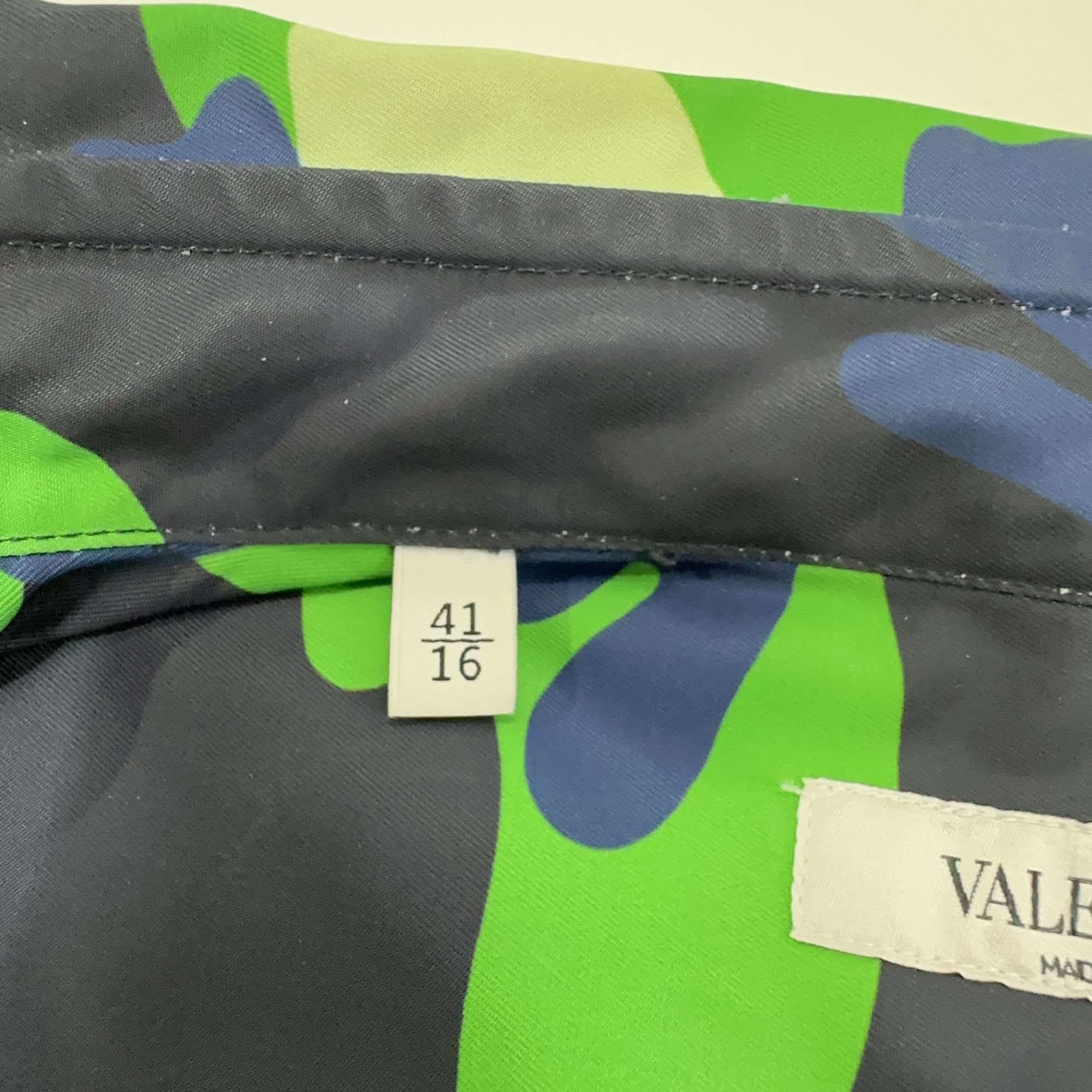Valentino Valentino Camouflage Button Up Shirt Size L Size US L / EU 52-54 / 3 - 4 Thumbnail
