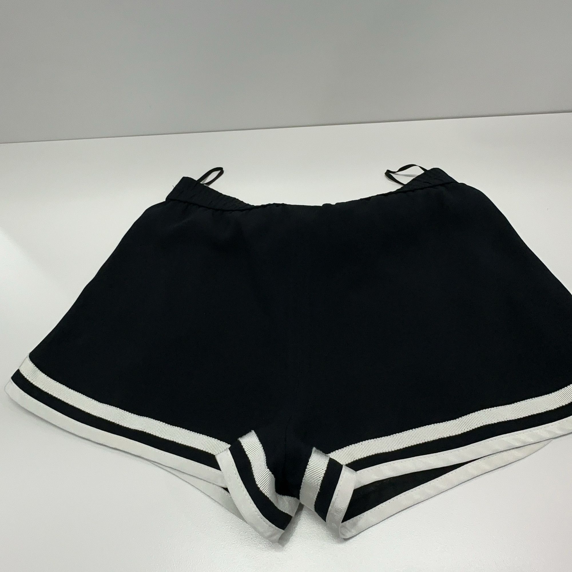 RED Valentino Red Valentino Striped Trim Shorts Size 40 Size 27" / US 4 / IT 40 - 8 Thumbnail