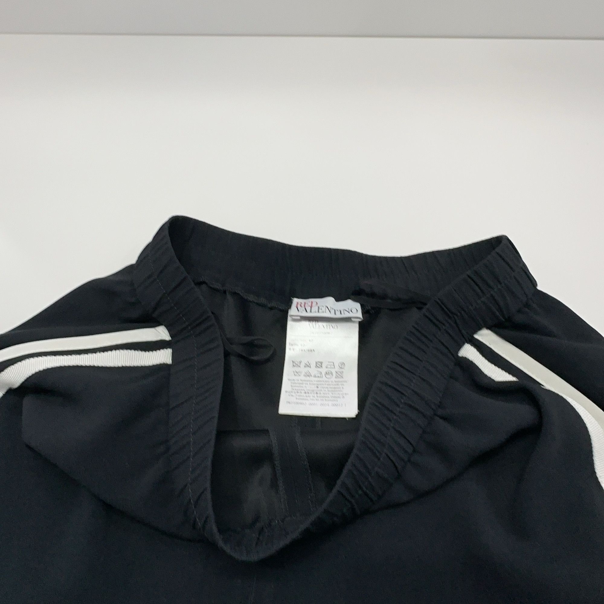 RED Valentino Red Valentino Striped Trim Shorts Size 40 Size 27" / US 4 / IT 40 - 5 Thumbnail