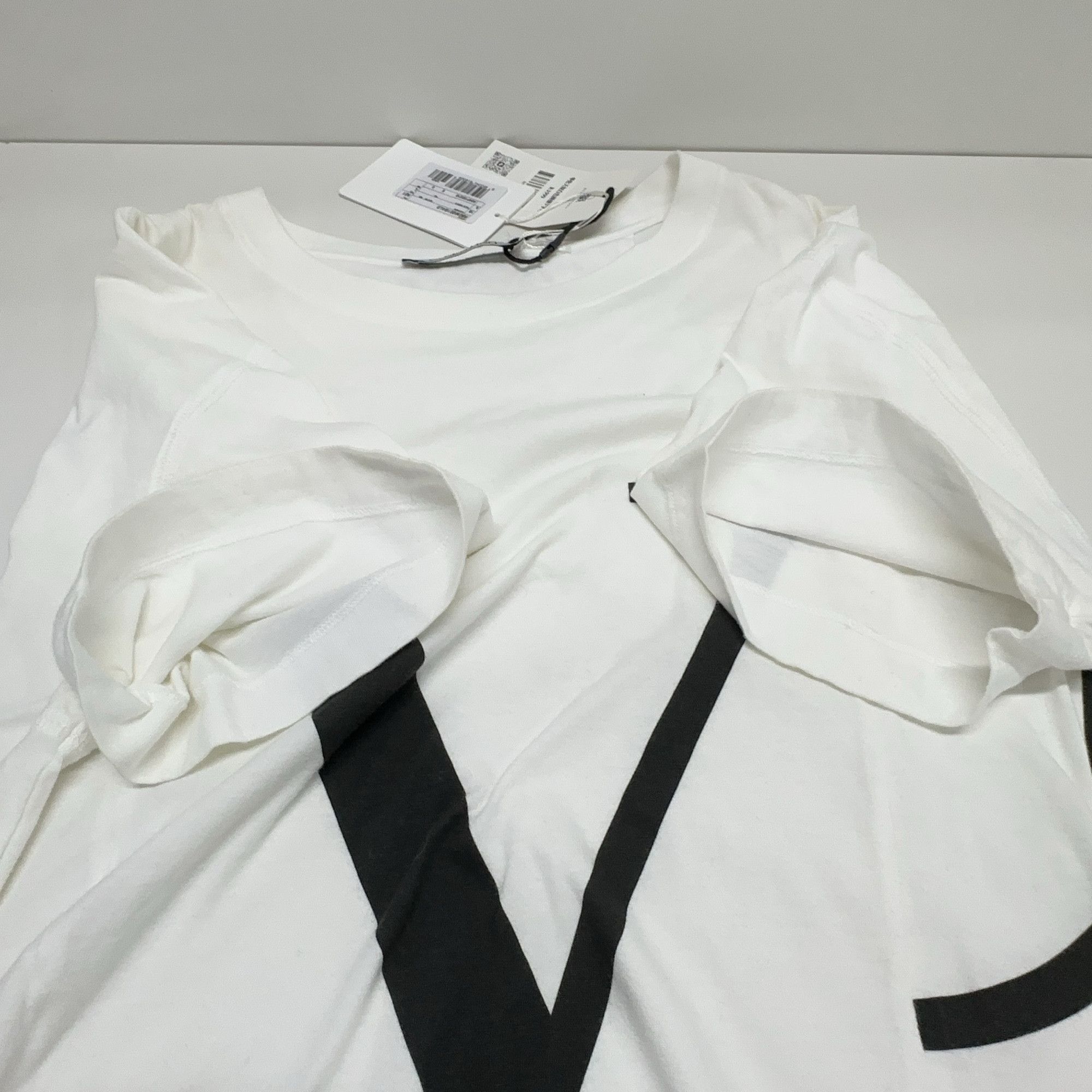 Valentino Valentino V-Logo Short Sleeve T-Shirt Size L Size US L / EU 52-54 / 3 - 10 Thumbnail