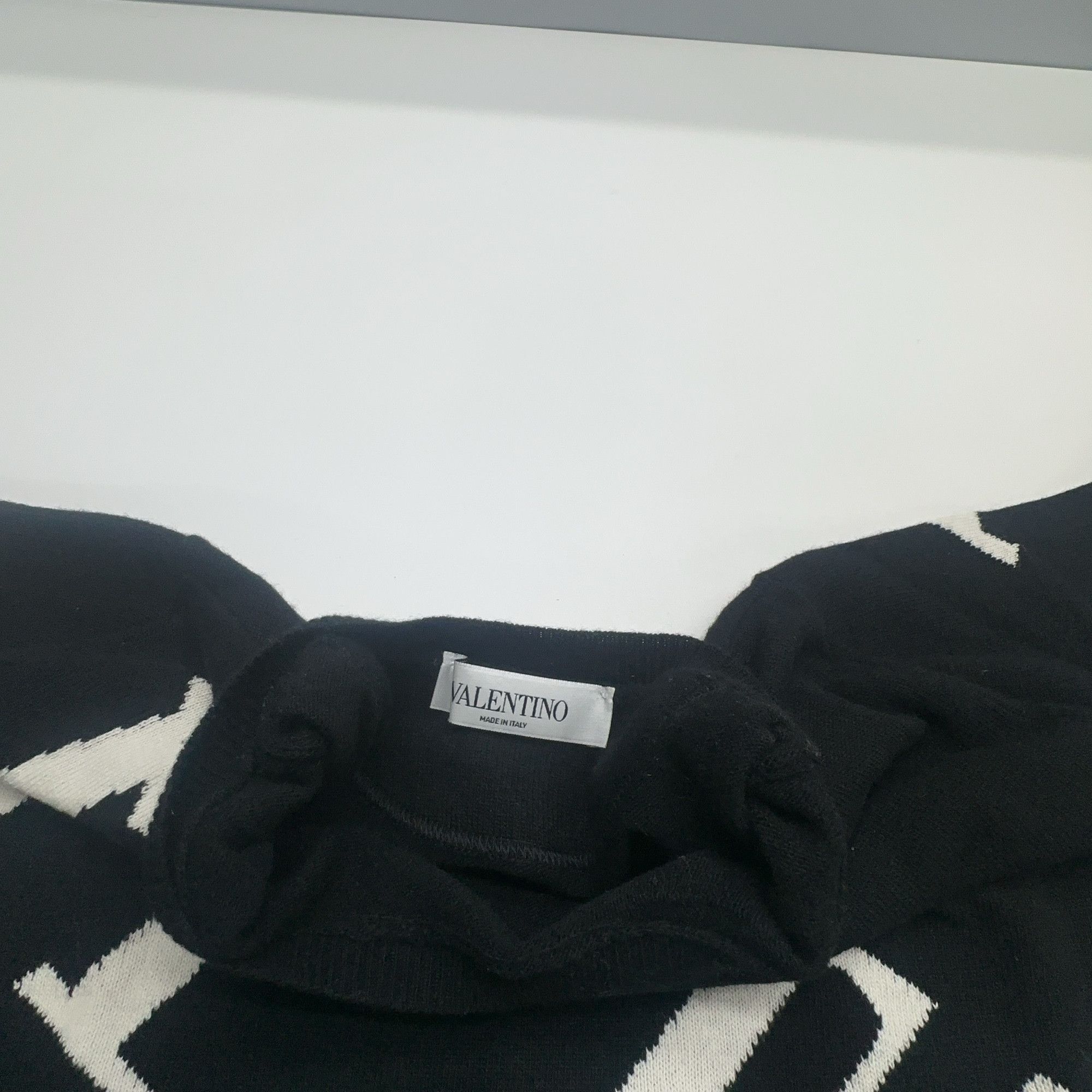Valentino Valentino VLTN Logo Sweater Size M Size US M / EU 48-50 / 2 - 5 Thumbnail