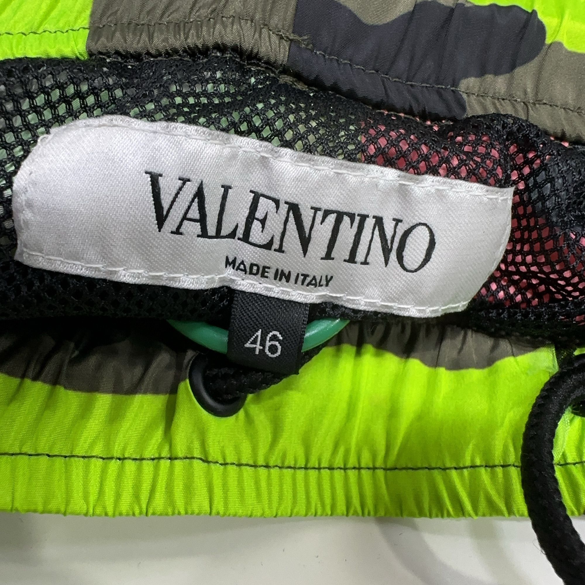 Valentino Valentino Camo Print Swim Shorts Size 30 Size US 30 / EU 46 - 3 Thumbnail