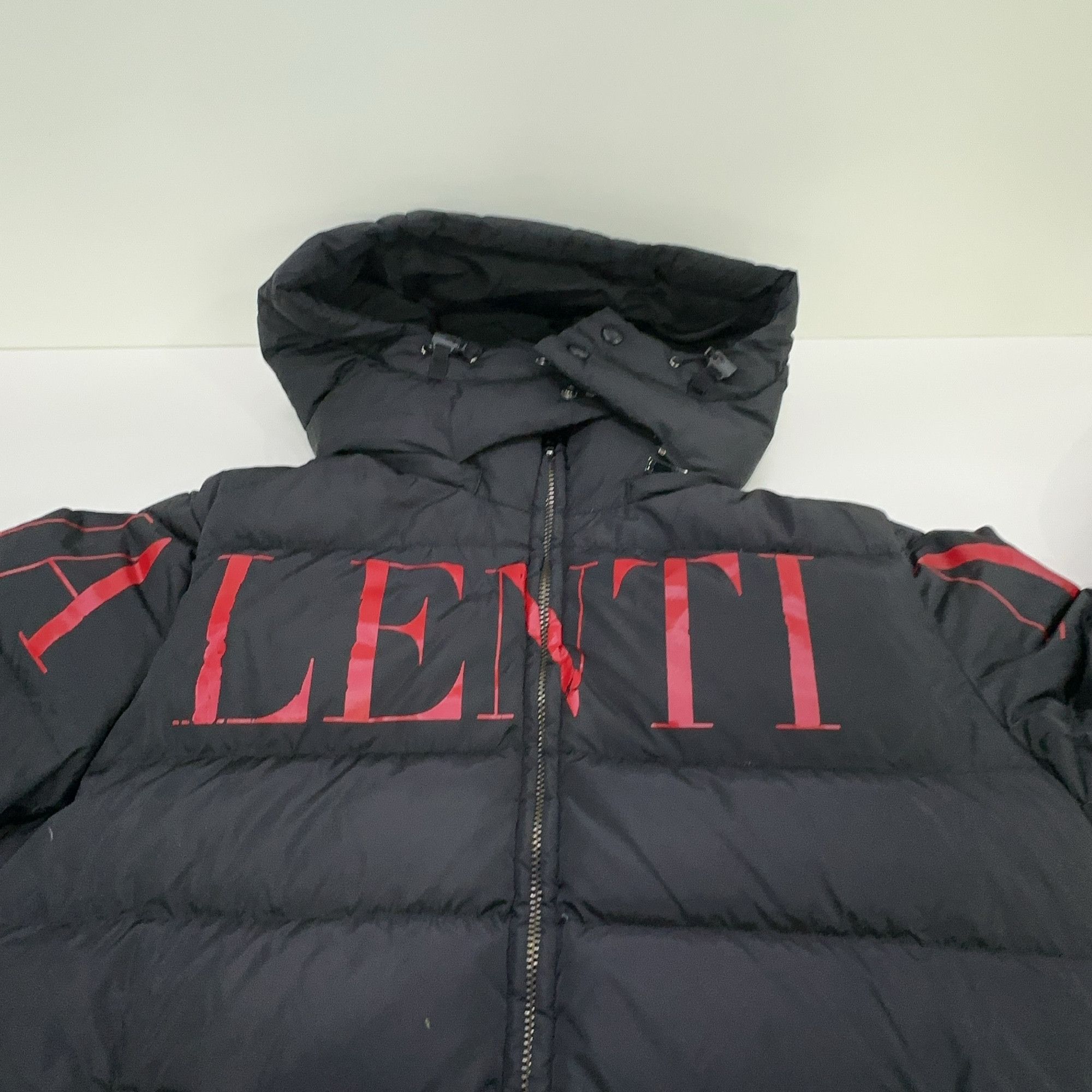 Valentino Valentino Logo Hooded Down Jacket Size 50 Size US M / EU 48-50 / 2 - 11 Thumbnail