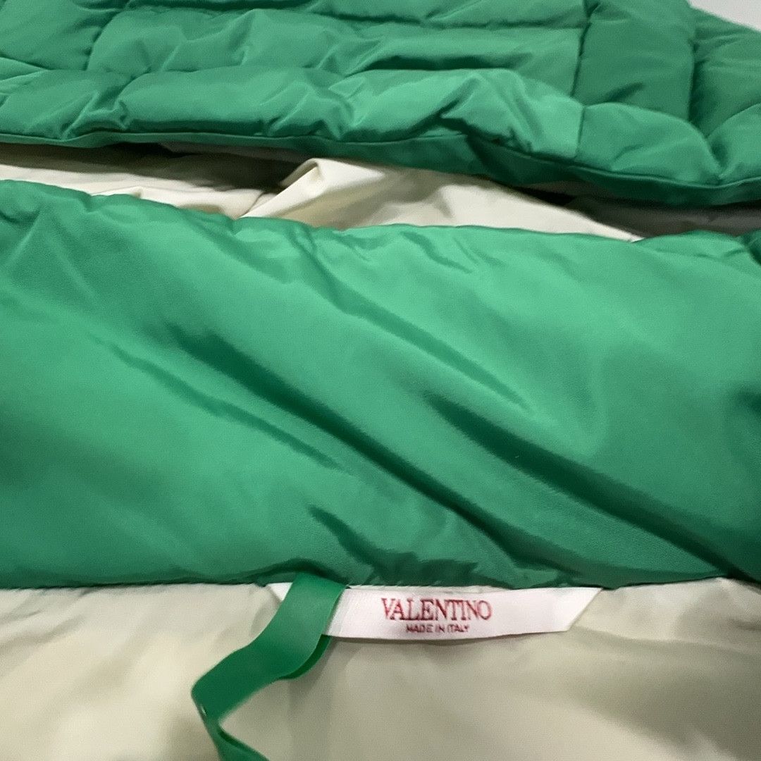 Valentino Valentino Logo Down Jacket Size M Size US M / EU 48-50 / 2 - 4 Thumbnail