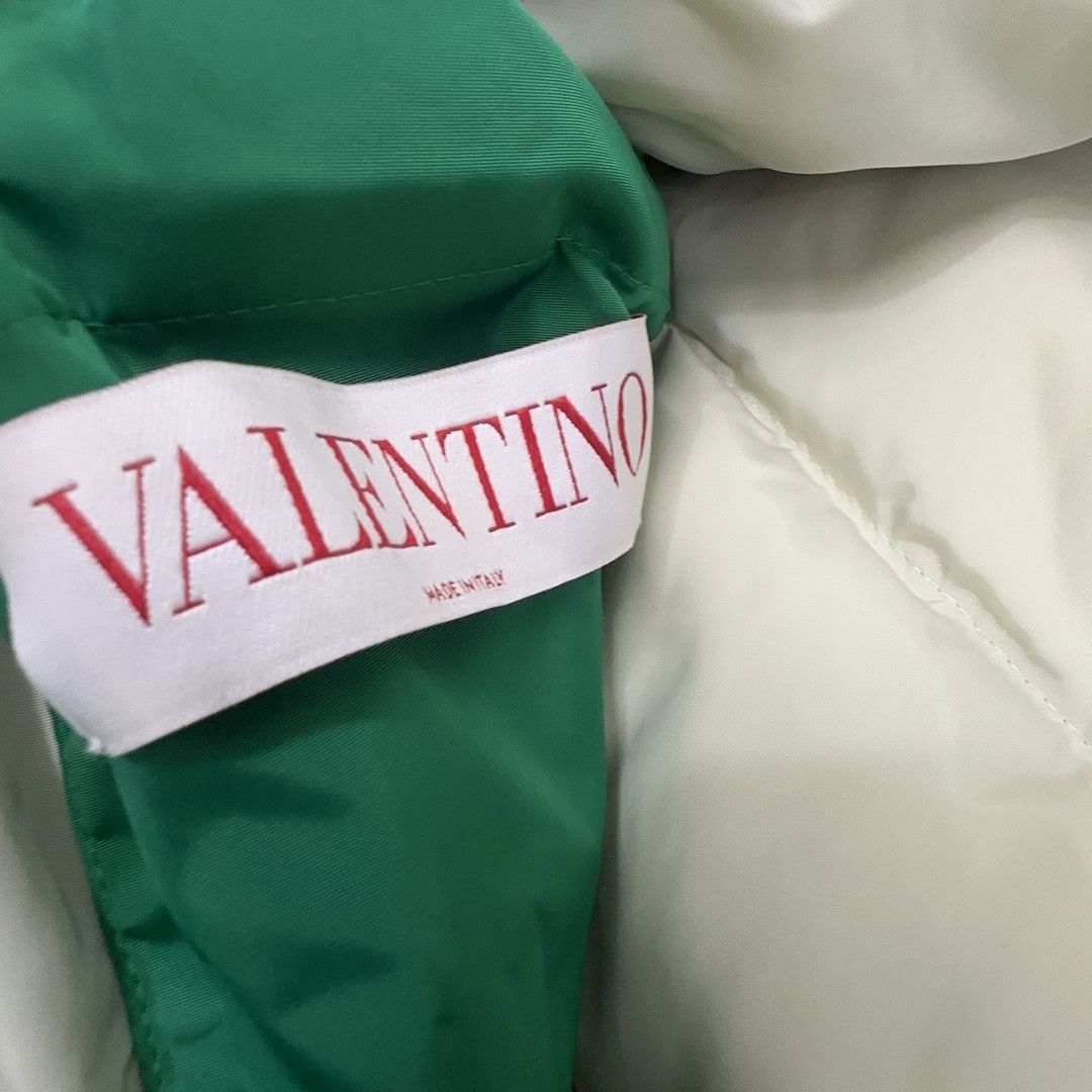 Valentino Valentino Logo Down Jacket Size M Size US M / EU 48-50 / 2 - 5 Thumbnail