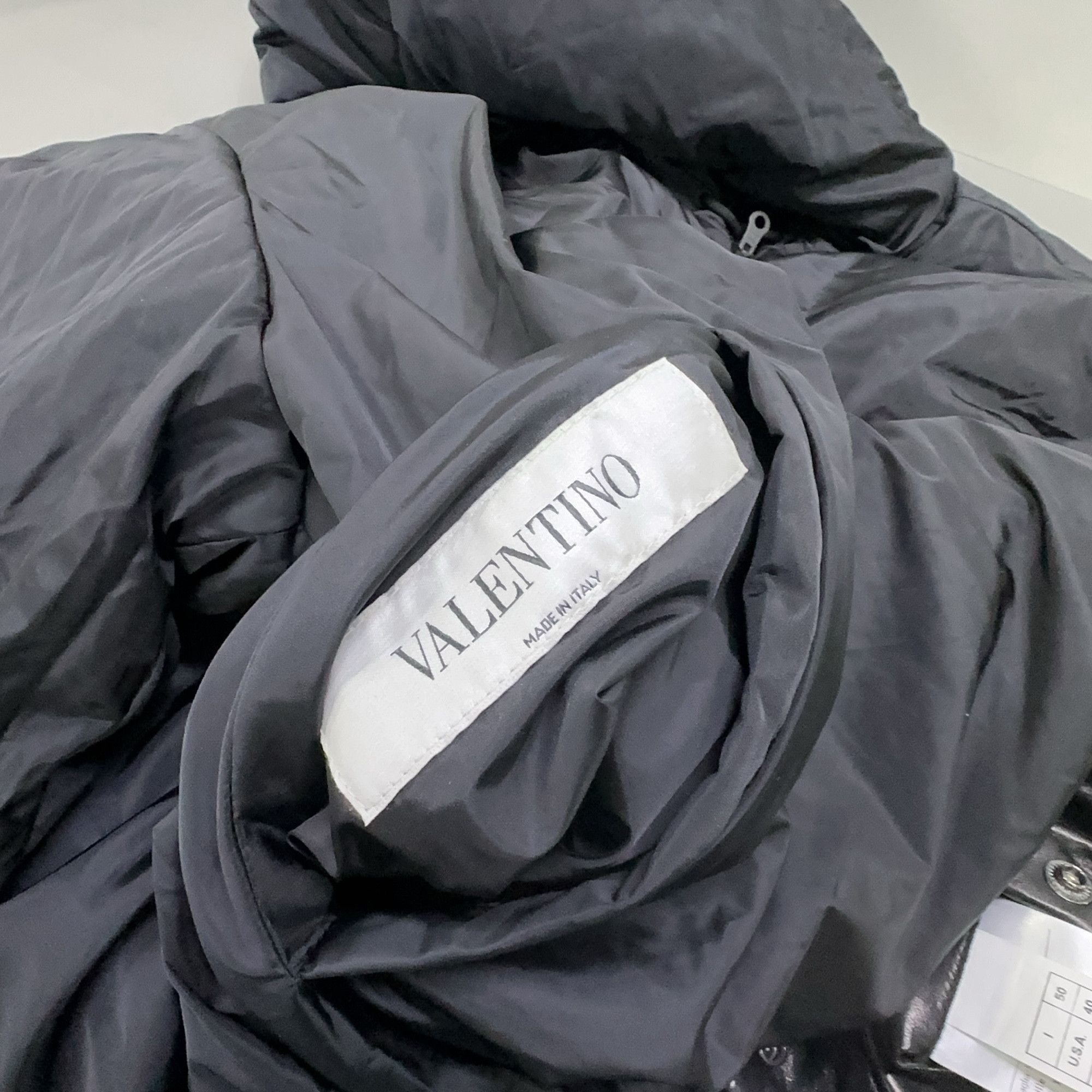 Valentino Valentino Reversible VLTN Hooded Jacket Size 50 Size US M / EU 48-50 / 2 - 7 Thumbnail