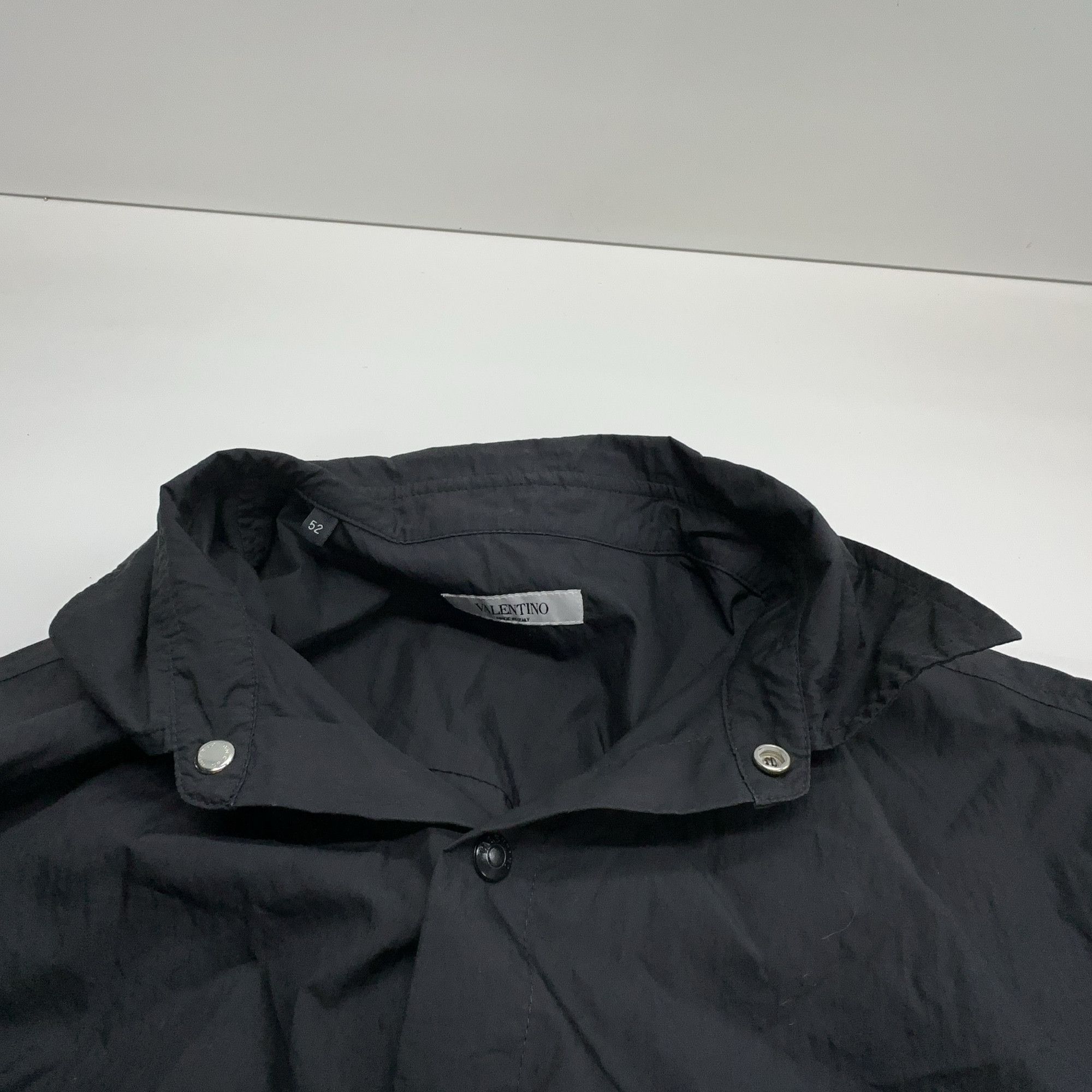 Valentino Valentino VLTN Logo Patch Button Up Shirt US L Size US L / EU 52-54 / 3 - 5 Thumbnail