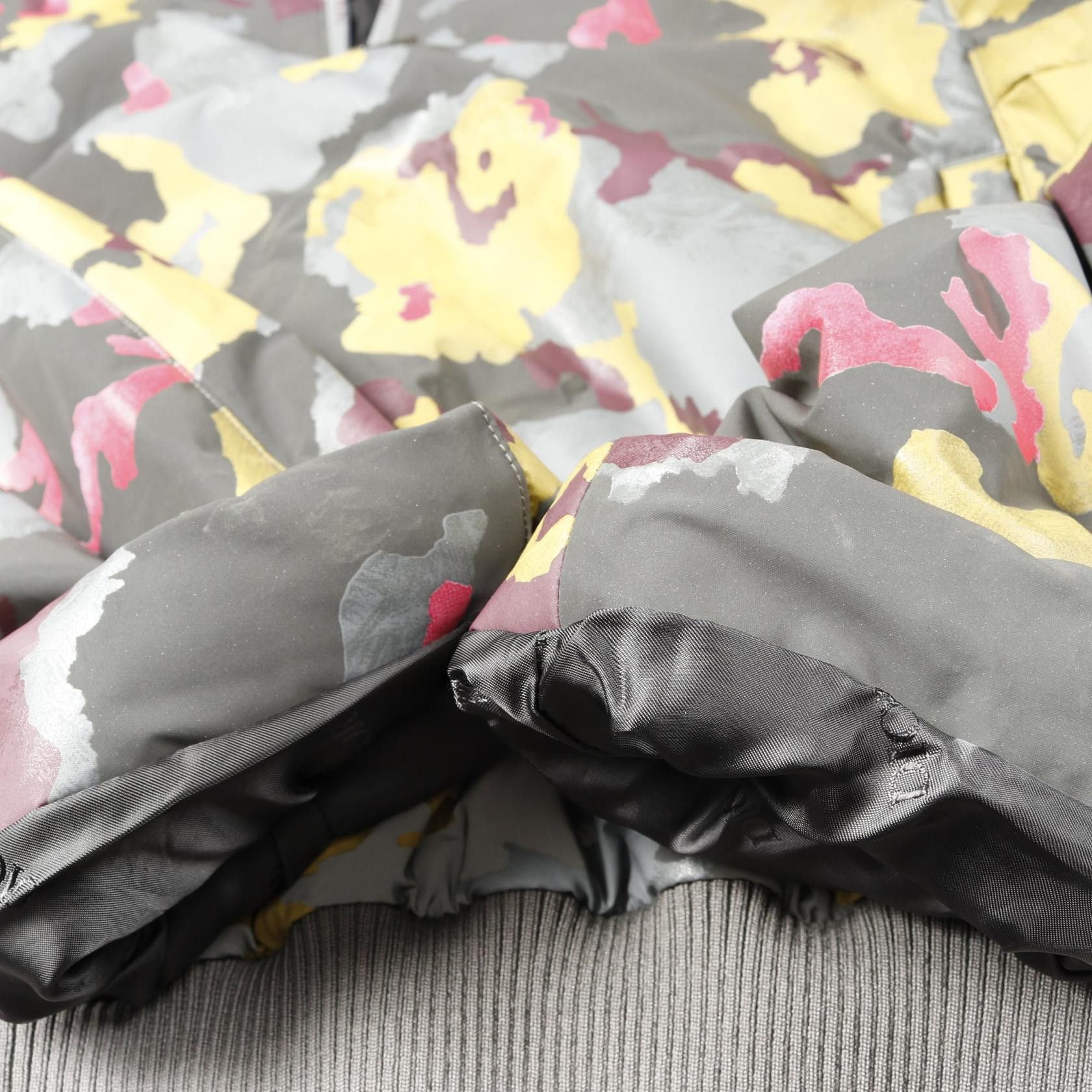 Dior Dior Dior Camouflage Reflective Polyester Jacket Textile Outerwear DUTY FREE for USA Size ONE SIZE - 7 Thumbnail