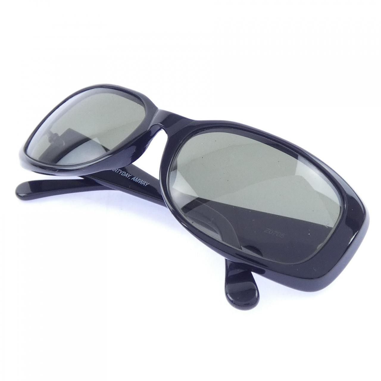 Other Ray-Ban Ray Ban HEARTYDAY Sunglasses Plastic / Synthetic Sunglasses HEARTYDAY DUTY FREE for USA Size ONE SIZE - 2 Thumbnail