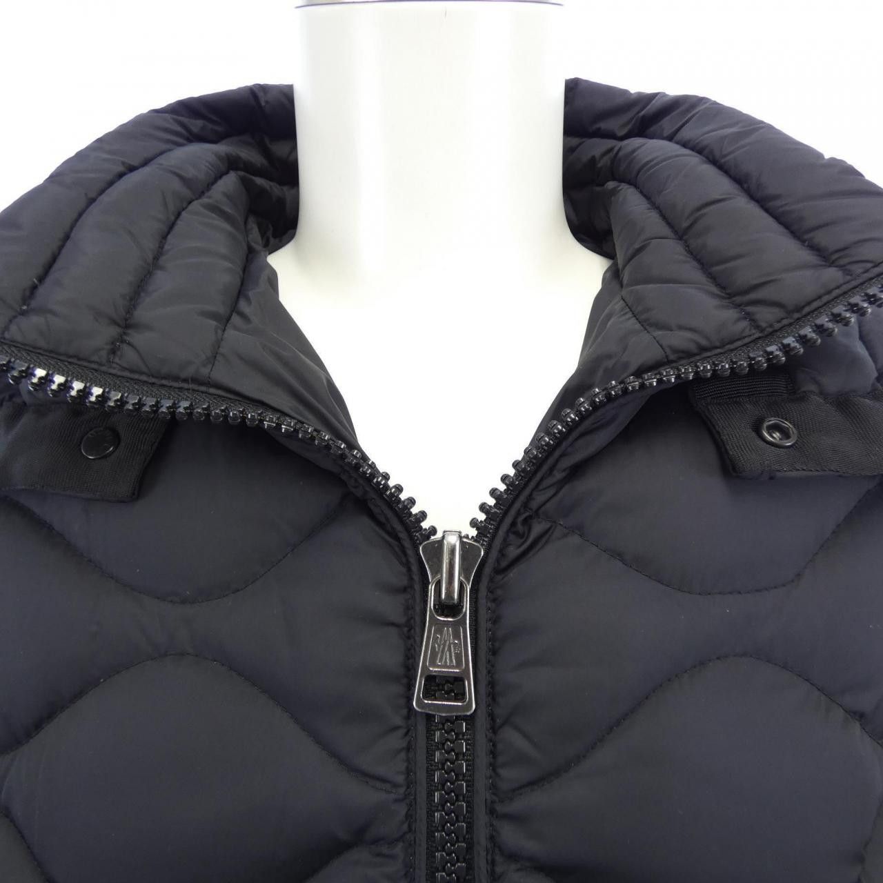 Moncler Moncler Moncler MORANDIERES Down Jacket Textile Outerwear MORANDIERES DUTY FREE for USA Size ONE SIZE - 6 Thumbnail