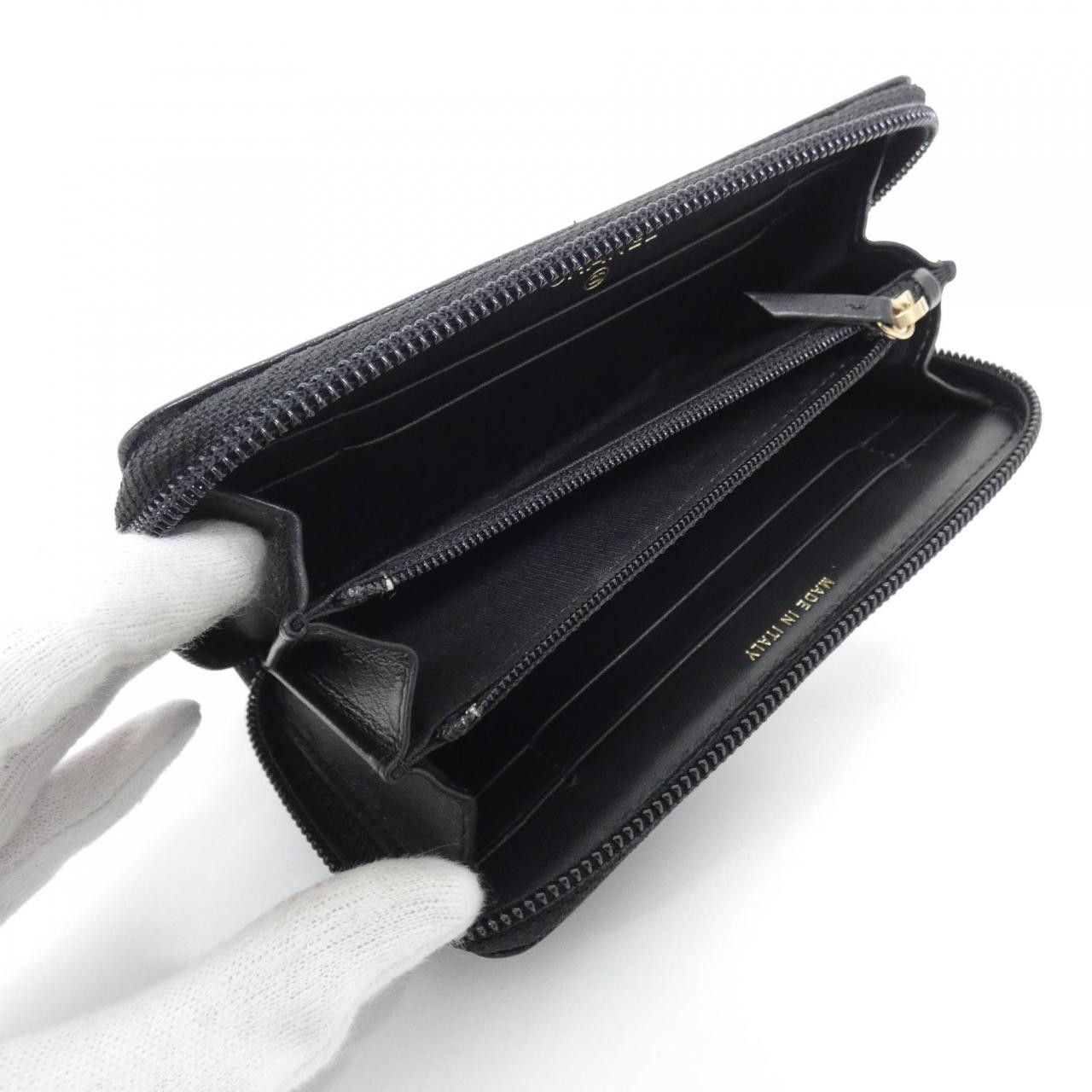 Chanel Chanel Chanel Boy Chanel Caviar Skin Wallet Leather Short Wallet DUTY FREE for USA Size ONE SIZE - 5 Thumbnail