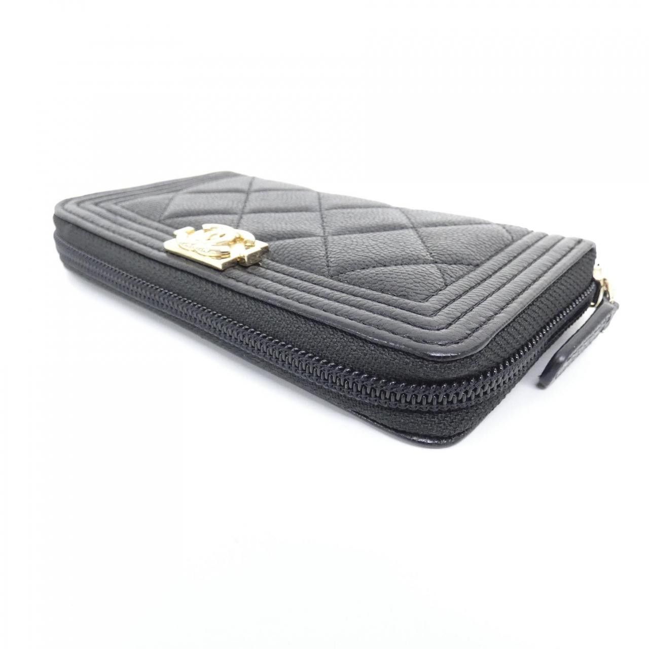 Chanel Chanel Chanel Boy Chanel Caviar Skin Wallet Leather Short Wallet DUTY FREE for USA Size ONE SIZE - 3 Thumbnail