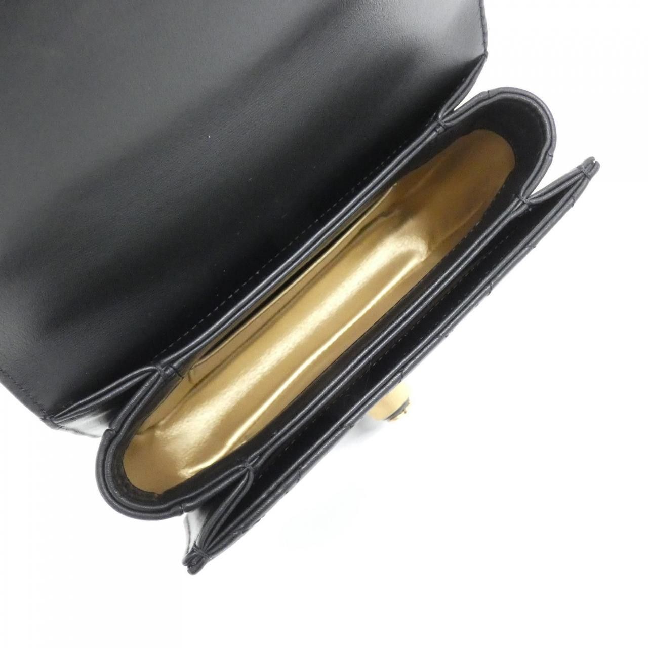 Chanel Chanel Chanel Calfskin Bag Leather Crossbody Bag AS1889 DUTY FREE for USA Size ONE SIZE - 9 Thumbnail