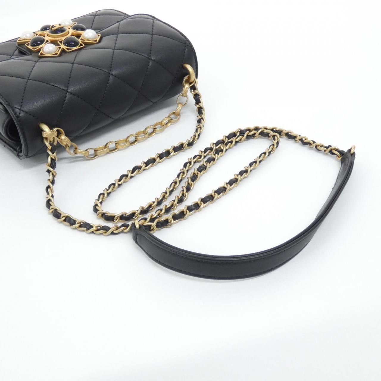 Chanel Chanel Chanel Calfskin Bag Leather Crossbody Bag AS1889 DUTY FREE for USA Size ONE SIZE - 8 Thumbnail