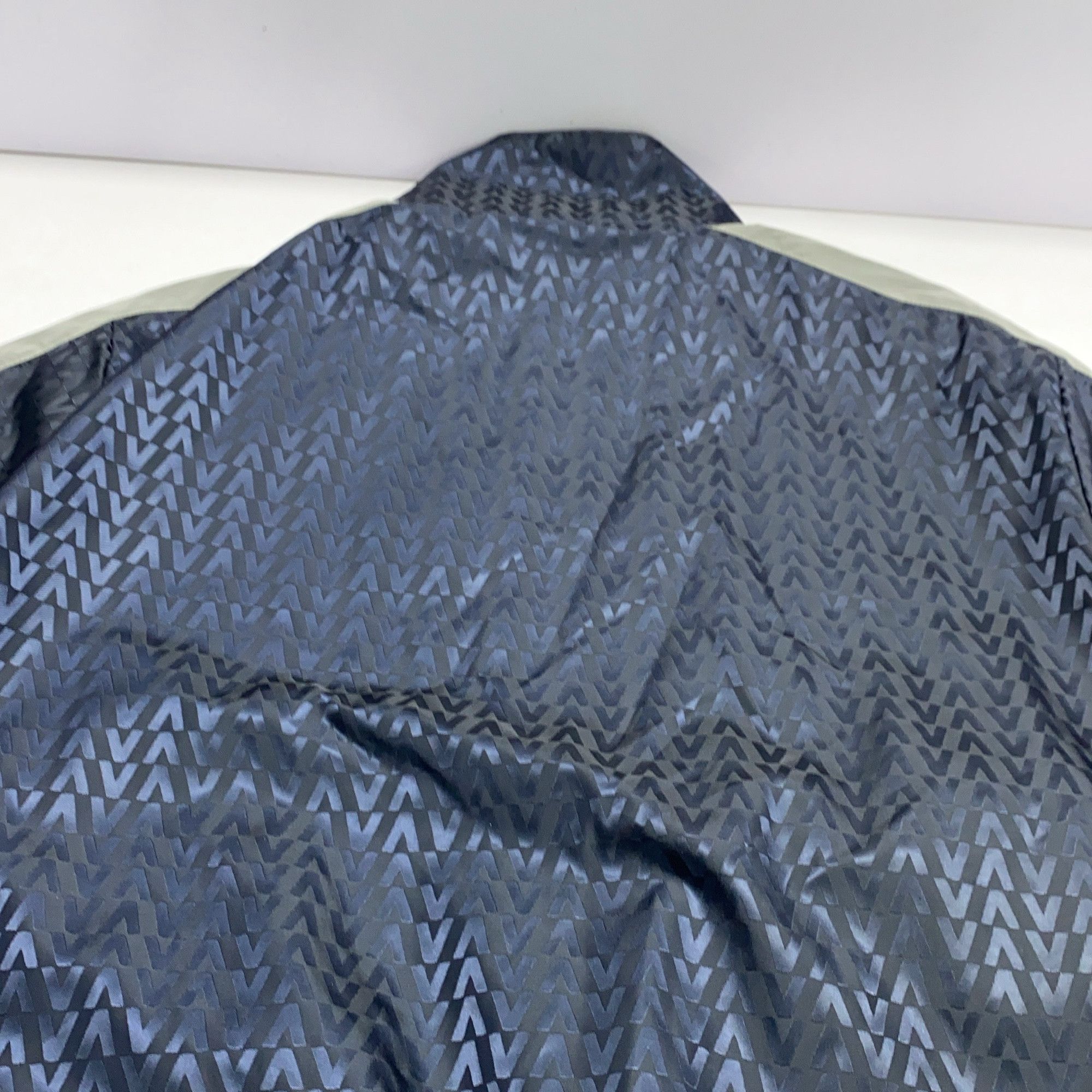 Valentino Valentino V Logo Light Jacket Size M Size US M / EU 48-50 / 2 - 5 Thumbnail