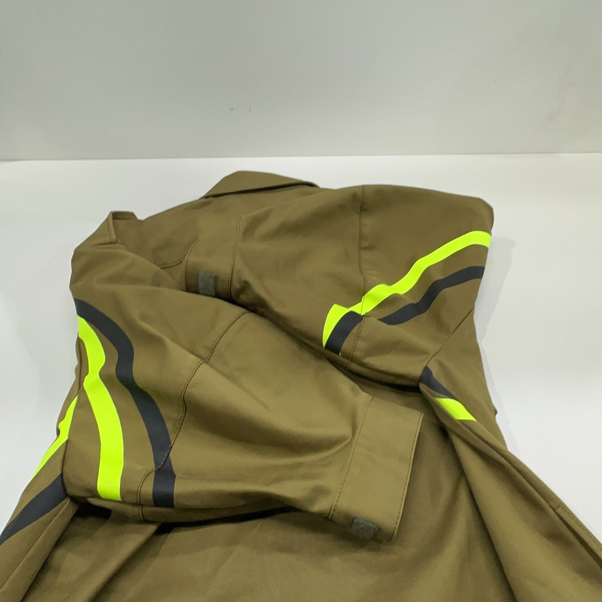 Valentino Valentino V Logo Light Jacket Size 42 Size US XS / EU 42 / 0 - 10 Thumbnail