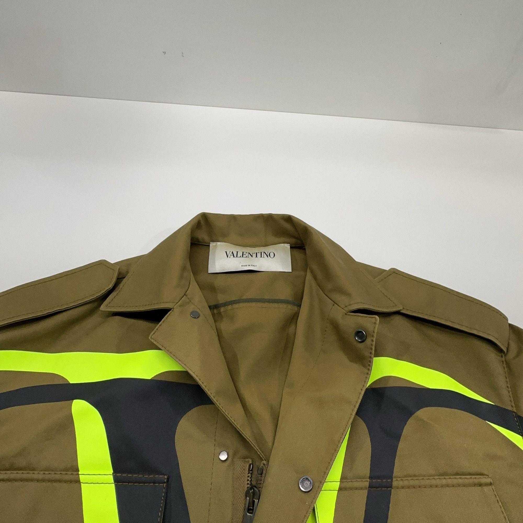 Valentino Valentino V Logo Light Jacket Size 42 Size US XS / EU 42 / 0 - 6 Thumbnail