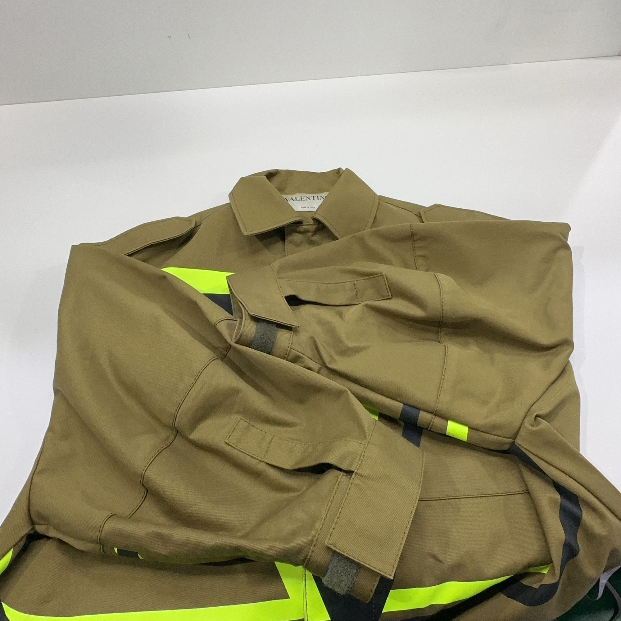 Valentino Valentino V Logo Light Jacket Size 42 Size US XS / EU 42 / 0 - 9 Thumbnail