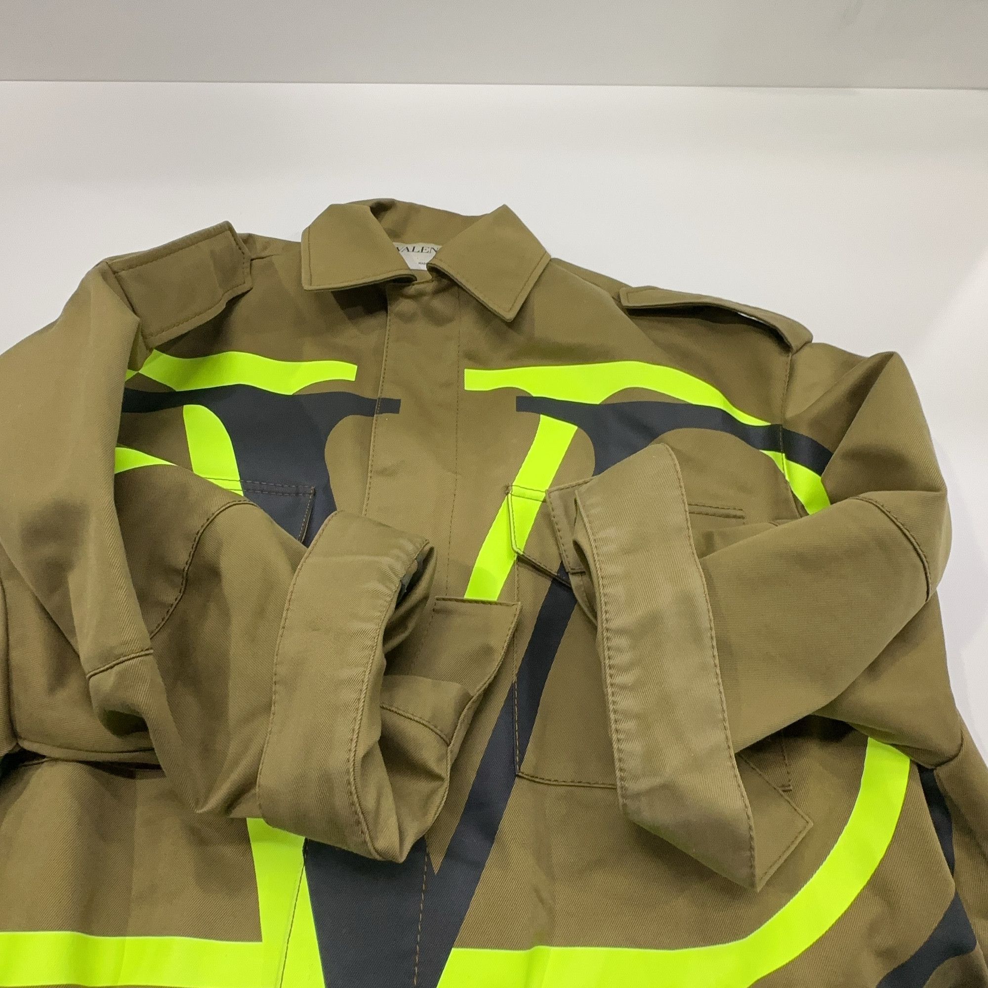 Valentino Valentino V Logo Light Jacket Size 42 Size US XS / EU 42 / 0 - 8 Thumbnail