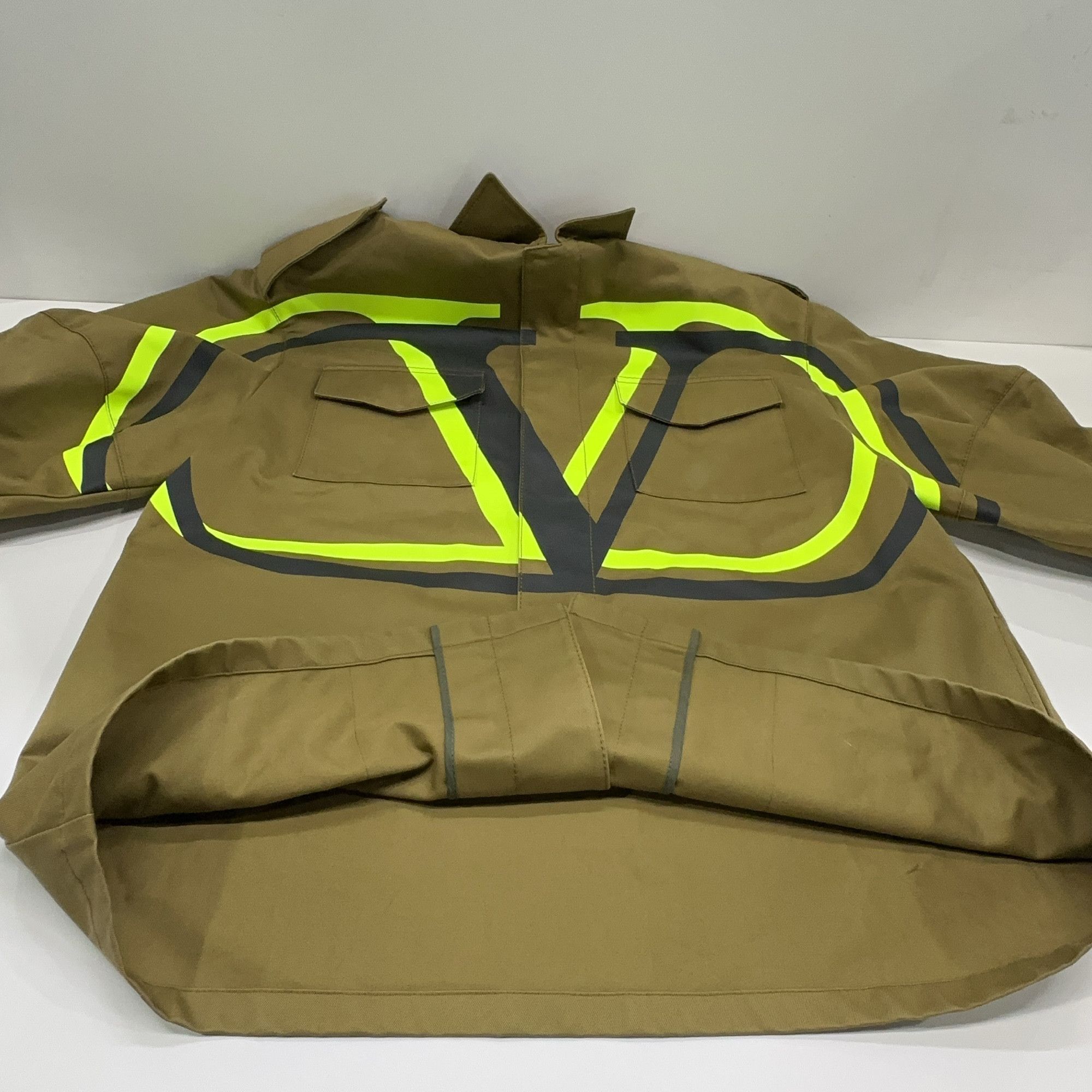 Valentino Valentino V Logo Light Jacket Size 42 Size US XS / EU 42 / 0 - 7 Thumbnail