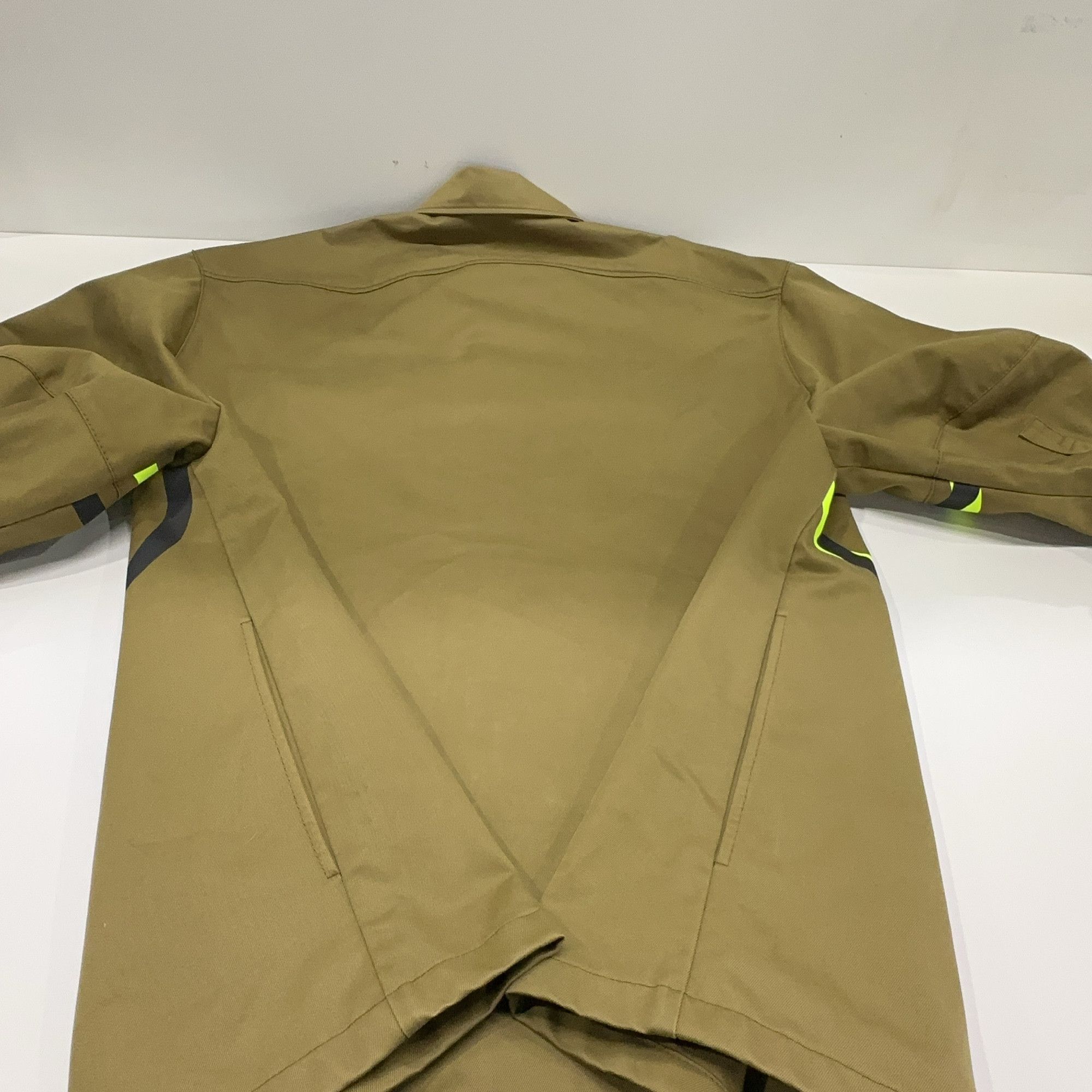 Valentino Valentino V Logo Light Jacket Size 42 Size US XS / EU 42 / 0 - 12 Thumbnail