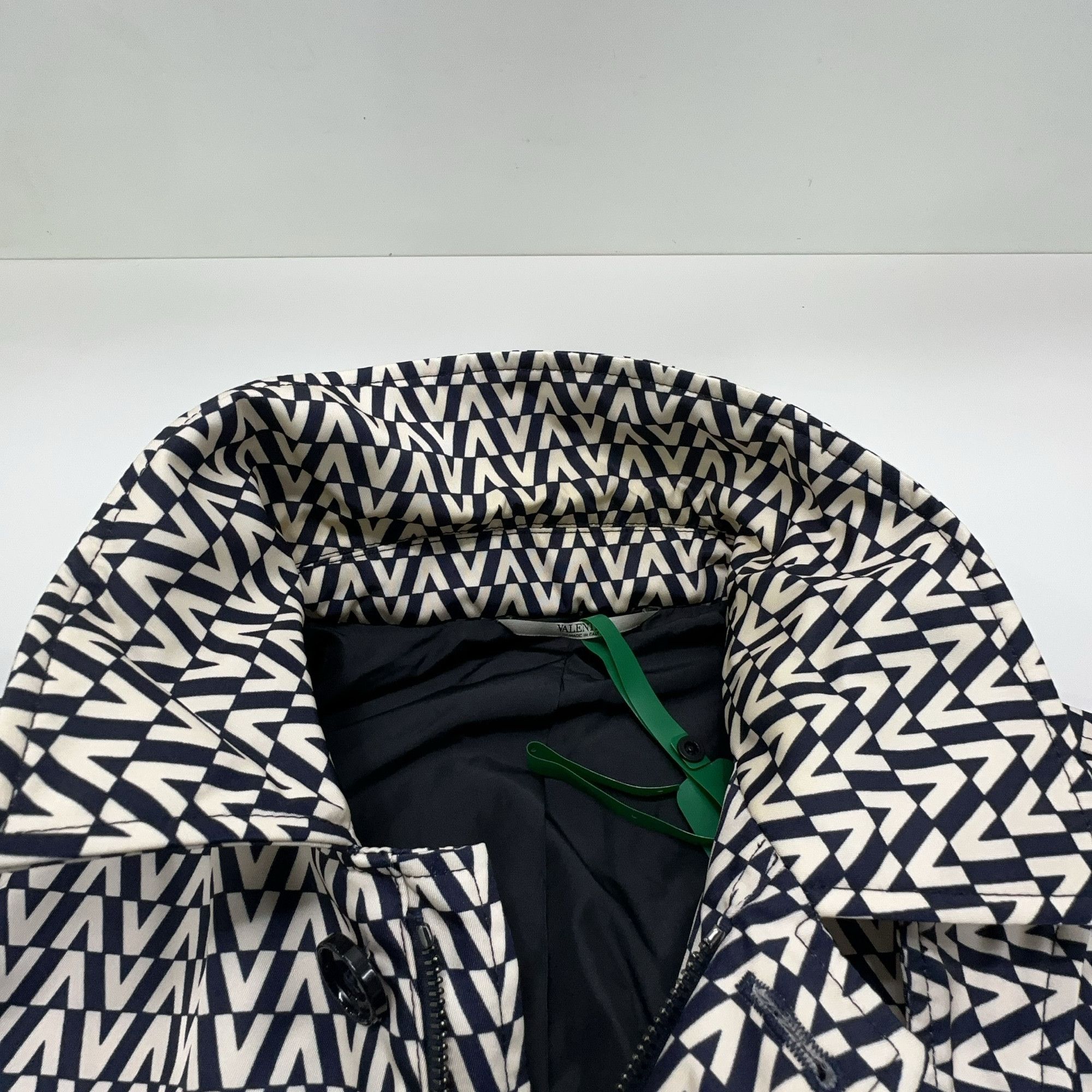 Valentino Valentino V-Logo Print Coat Size S Size US S / EU 44-46 / 1 - 6 Thumbnail