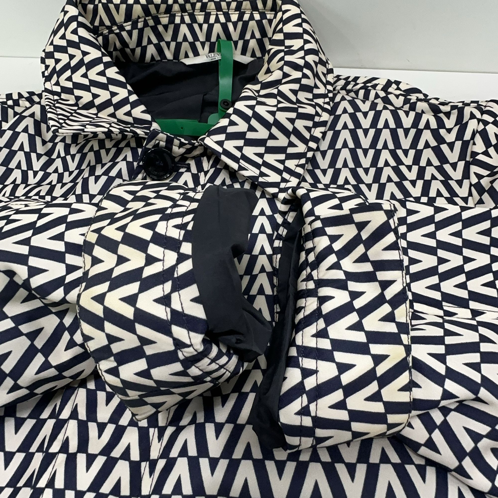 Valentino Valentino V-Logo Print Coat Size S Size US S / EU 44-46 / 1 - 9 Thumbnail